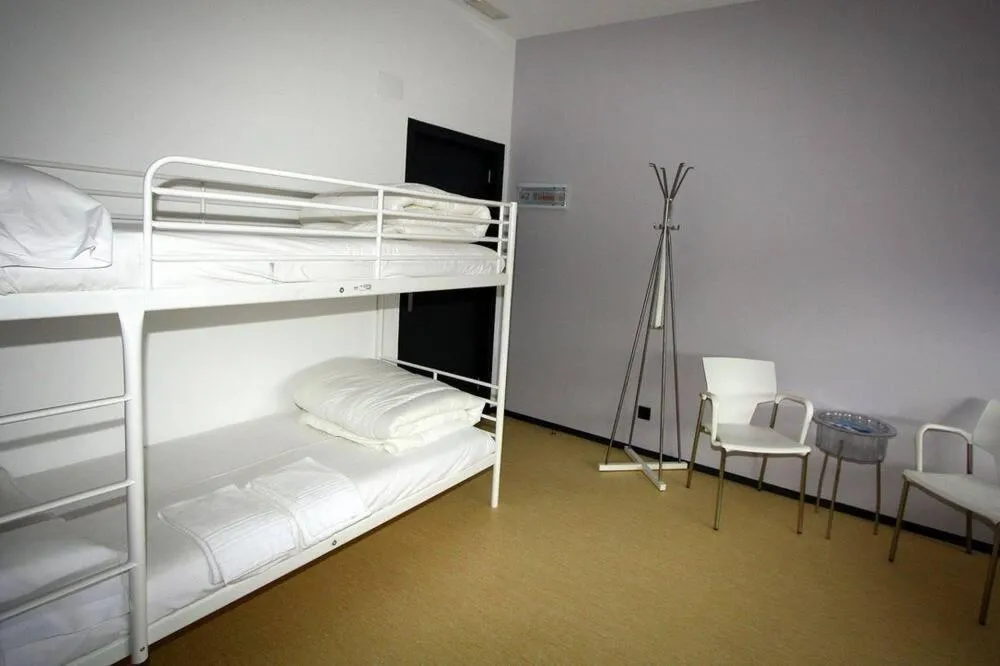 Vigo Beds & Rooms