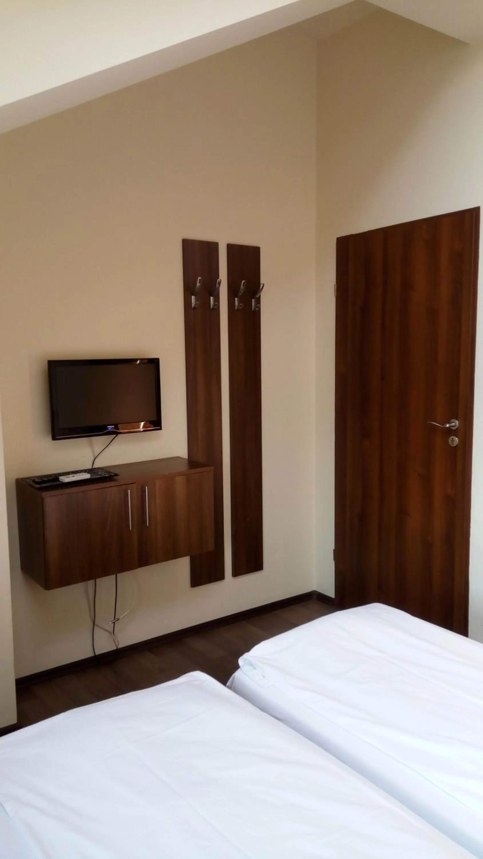 Property building, Bed in Vila Alma