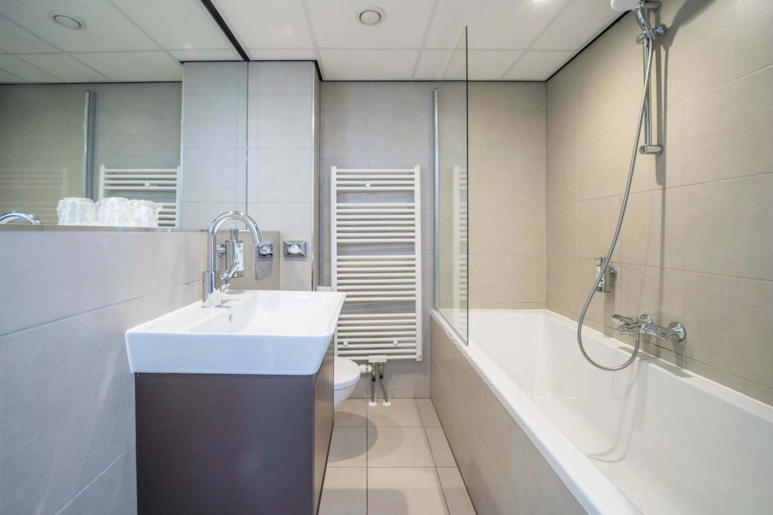 Bathroom in Fletcher Zuiderduin Beachhotel