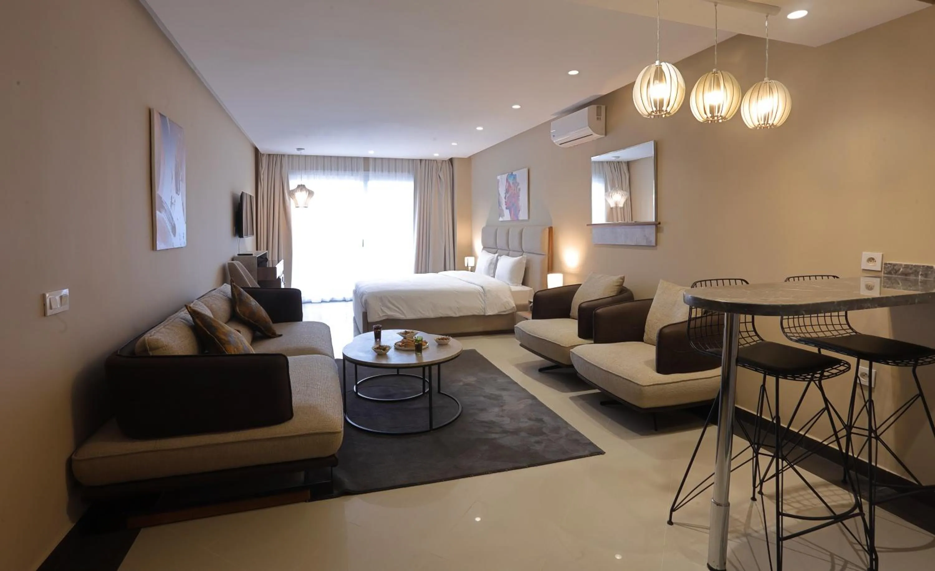 Bedroom, Bed in PLAYA DEL PACHA Suites Hotel