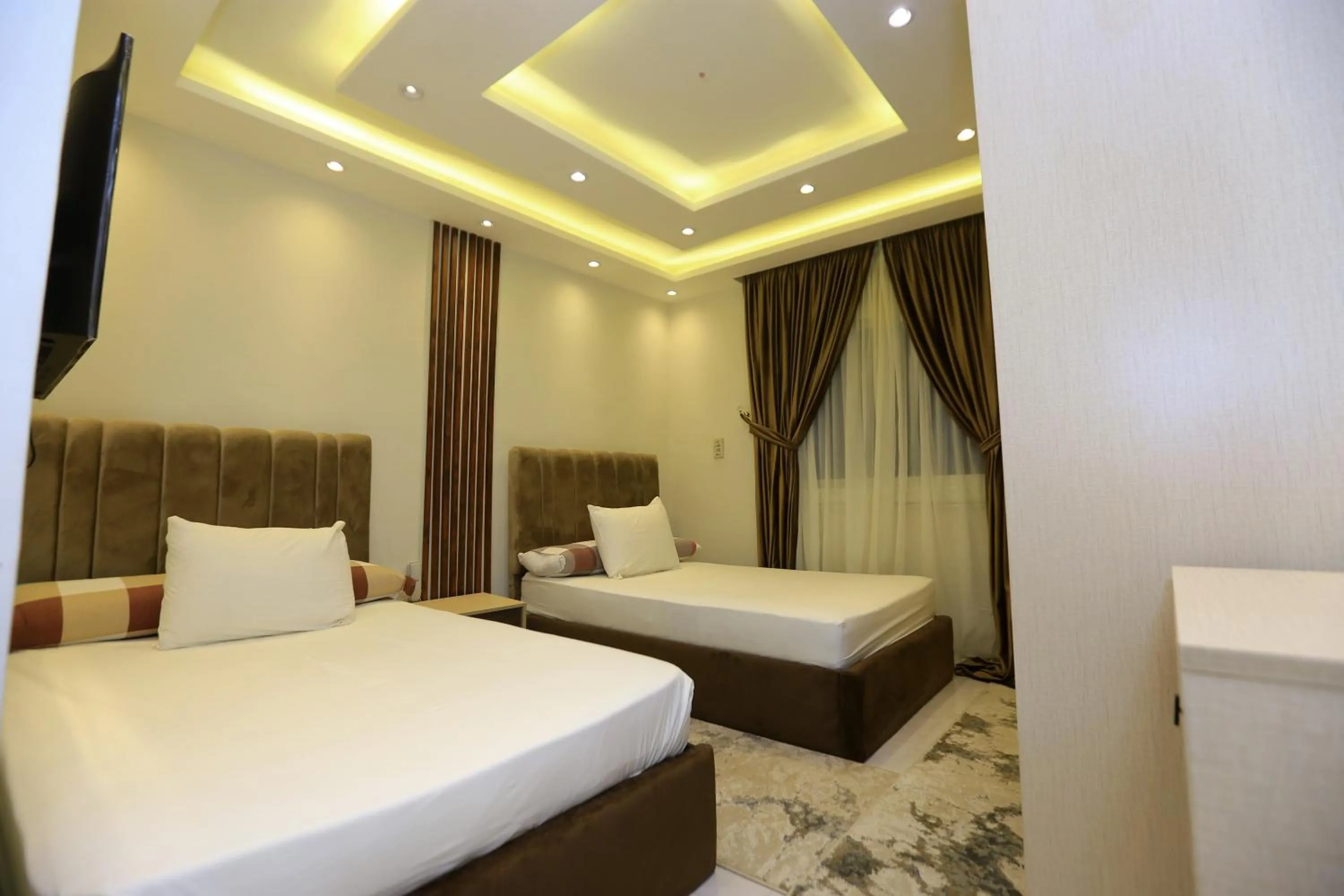 fabulous View pyramids inn