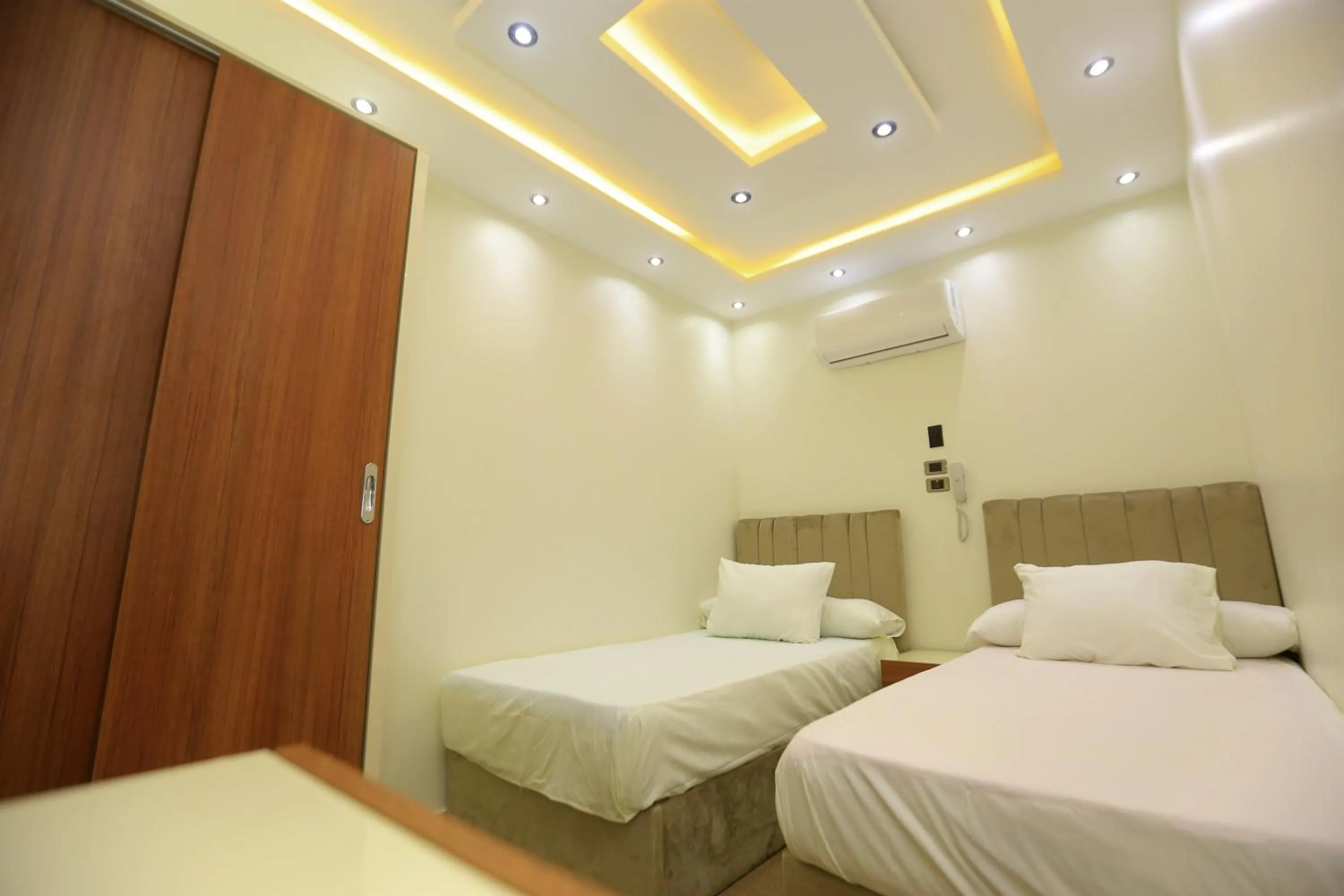 fabulous View pyramids inn