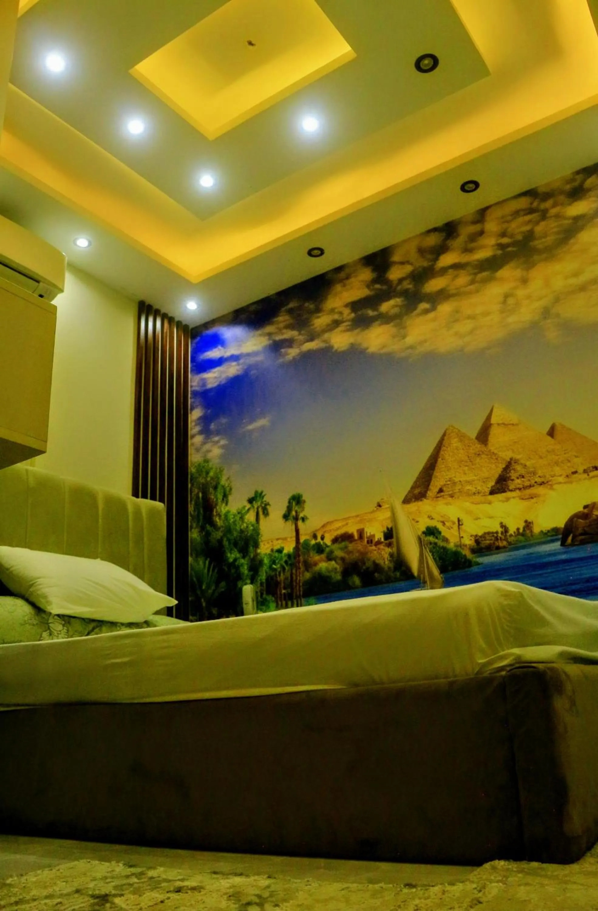 fabulous View pyramids inn