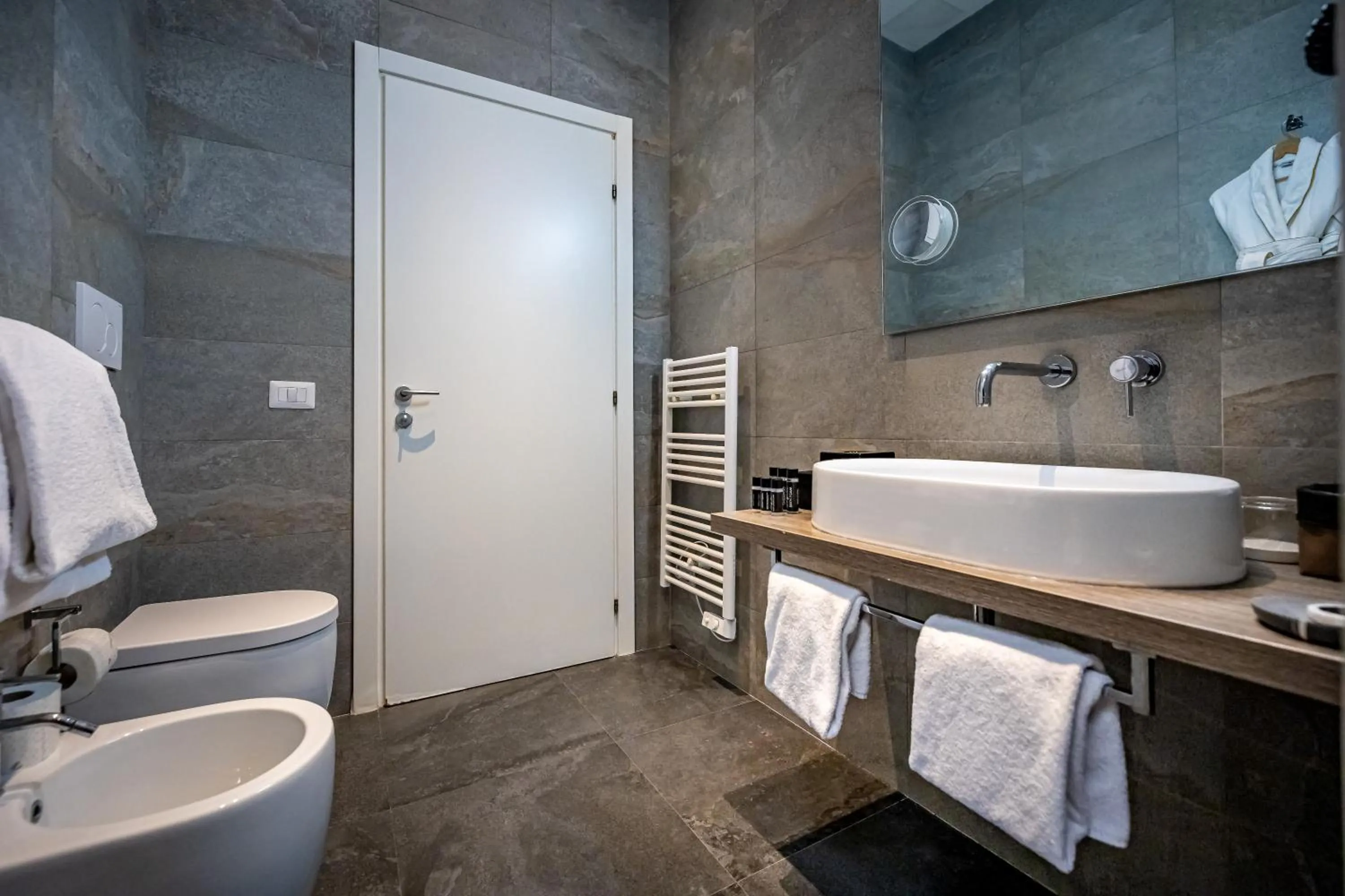 Bathroom in Palazzo Alfieri - Place of Charme