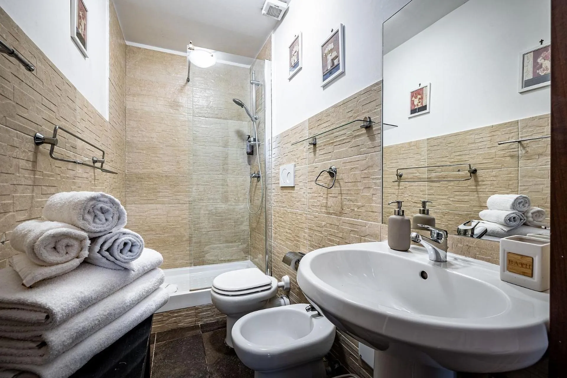 Shower in B&B De Biffi