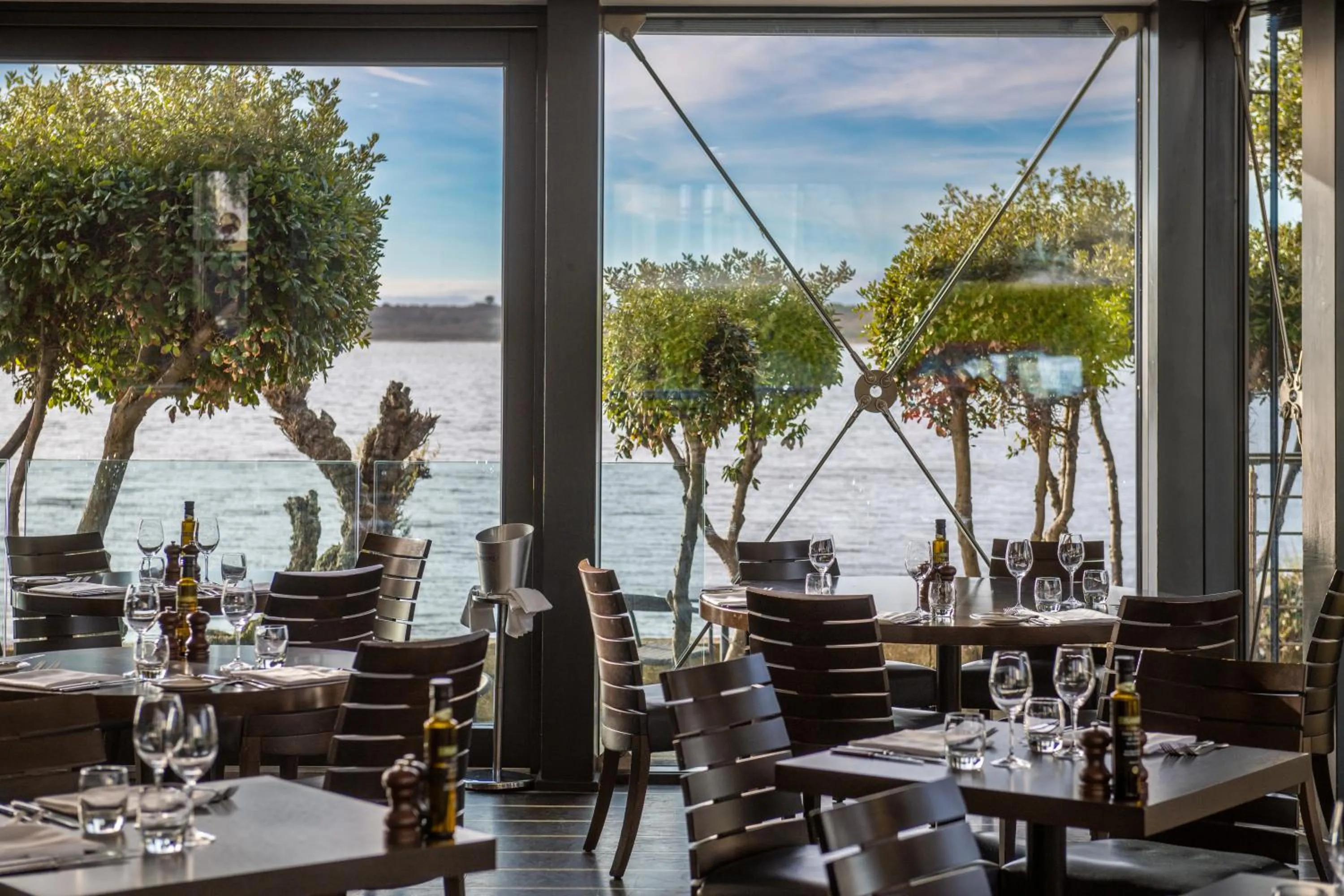 Restaurant/places to eat in Harbour Hotel & Spa Christchurch