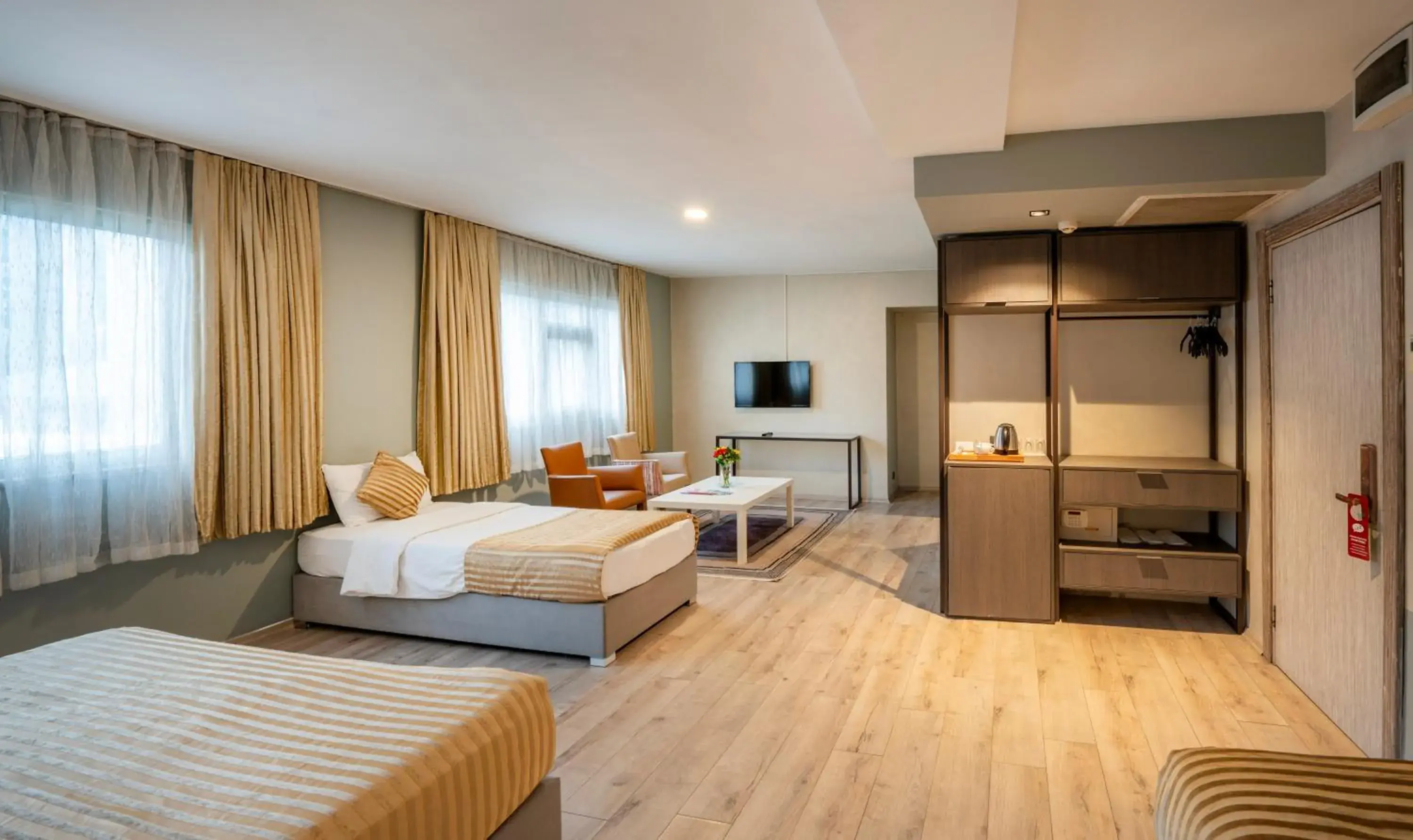 Twin Room - Disability Access in Orya Hotel Twin Room - Disability Access in Orya Hotel