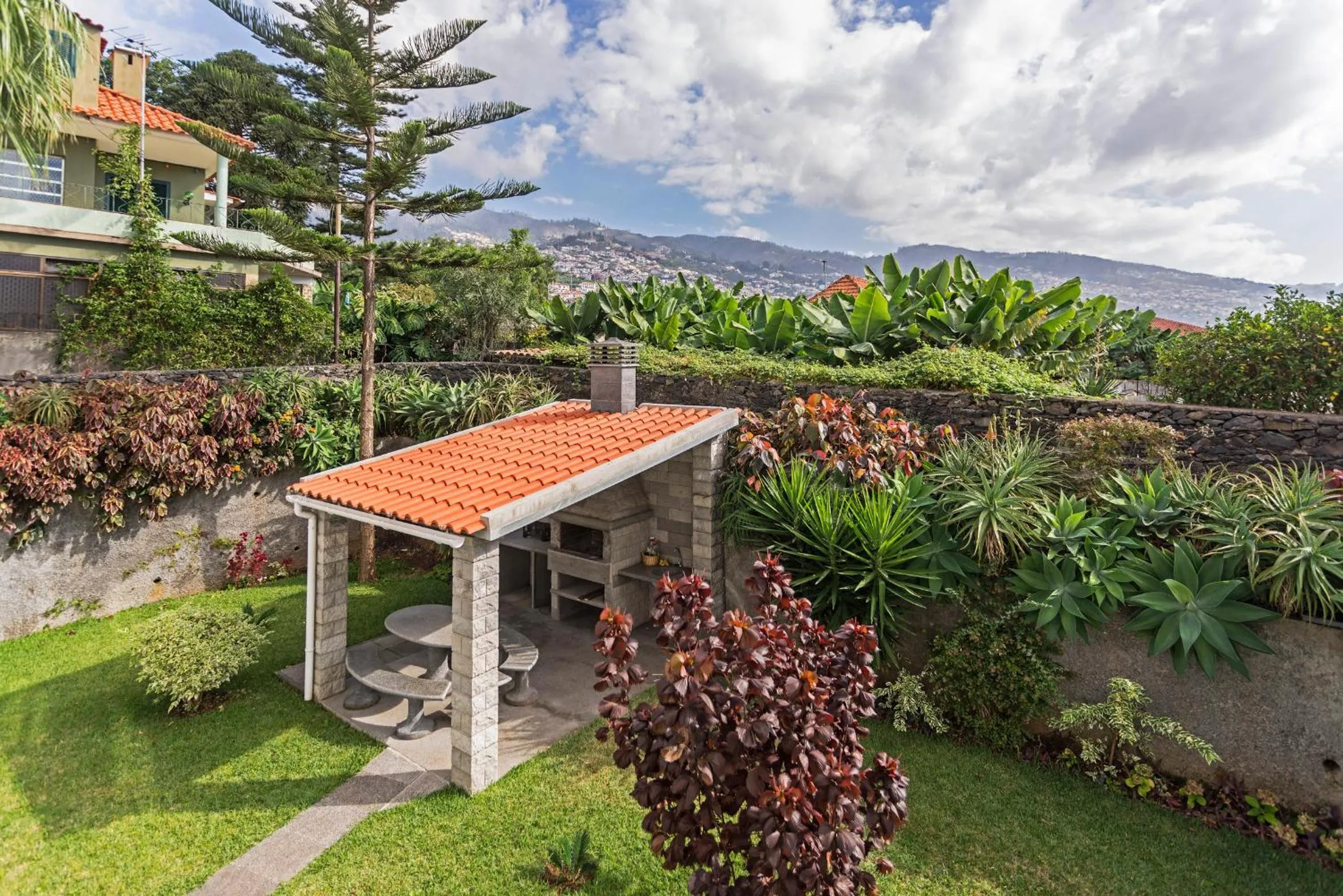 Garden in Achada I by An Island Apart