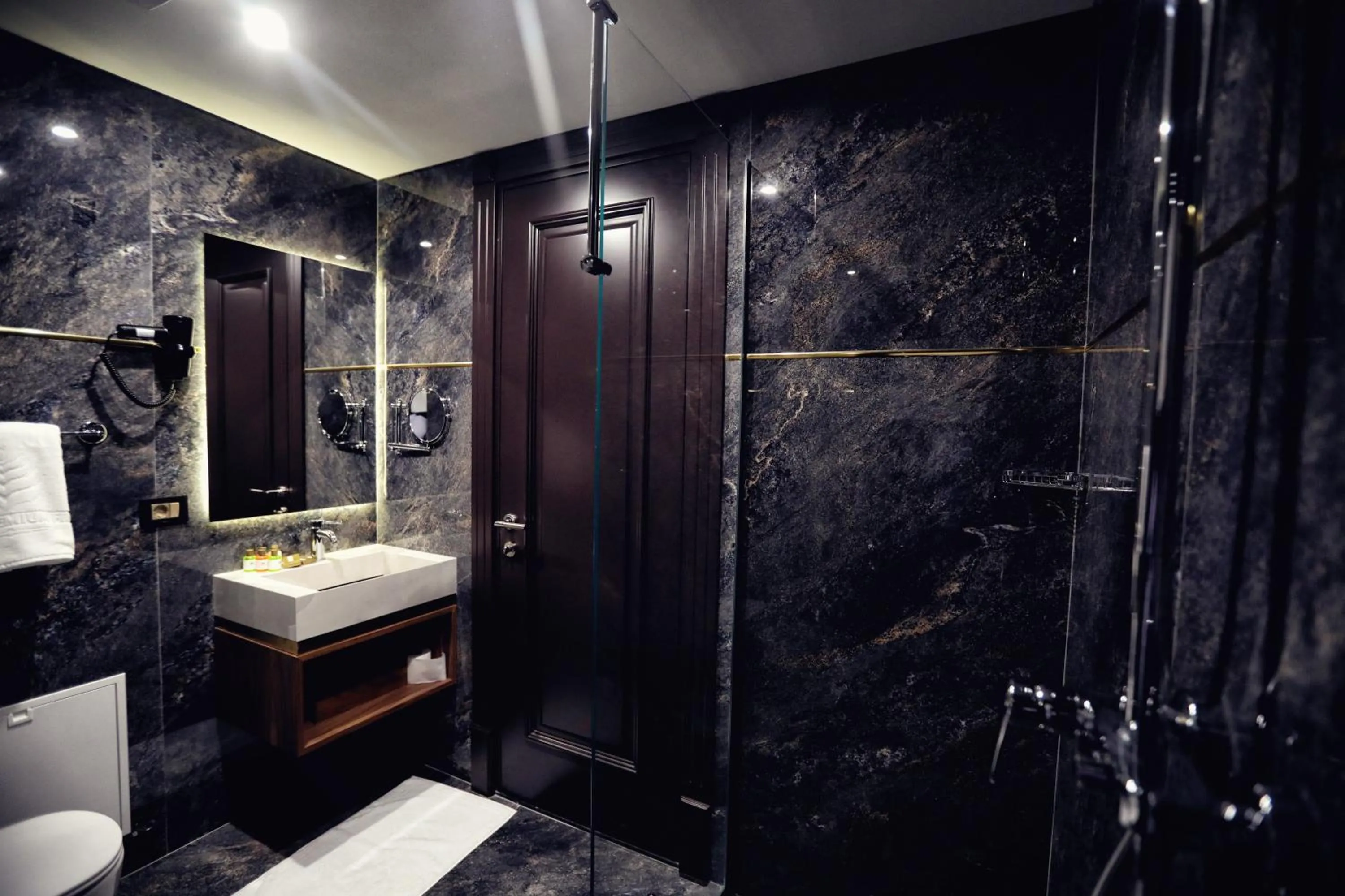 Bathroom in Luxury Premium Finese