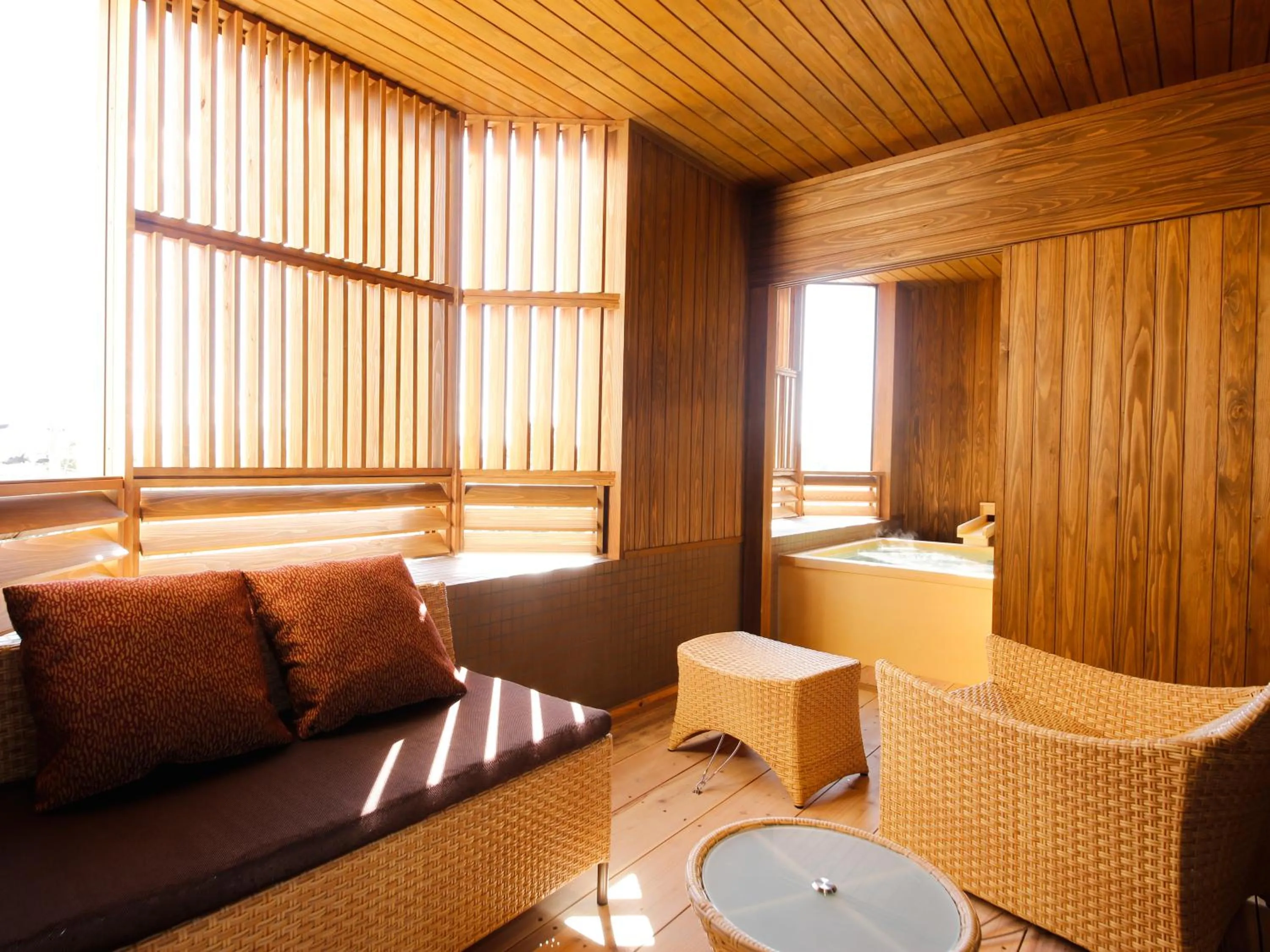 Open Air Bath in Awaji Hamarikyu