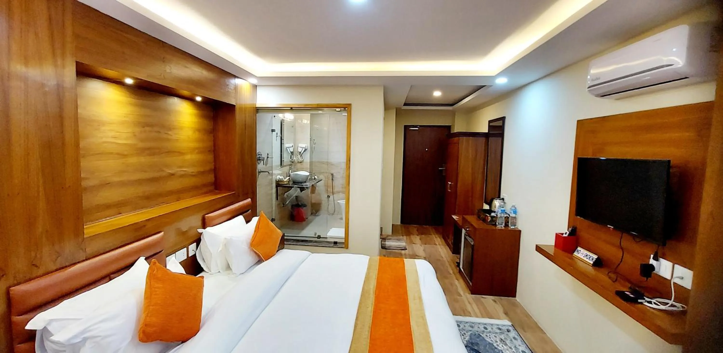 Bedroom, Bed in Hotel Yakroo Manang