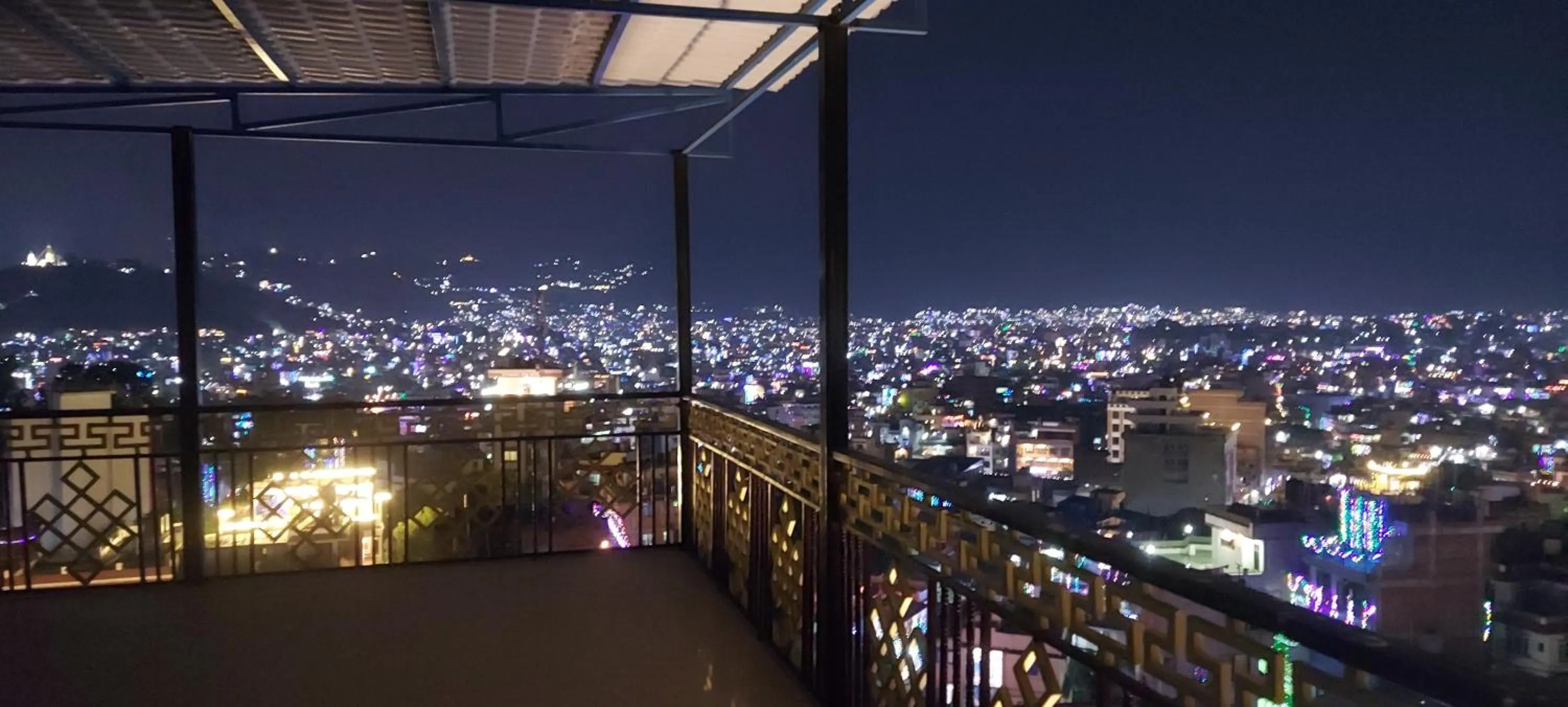 Night in Hotel Yakroo Manang