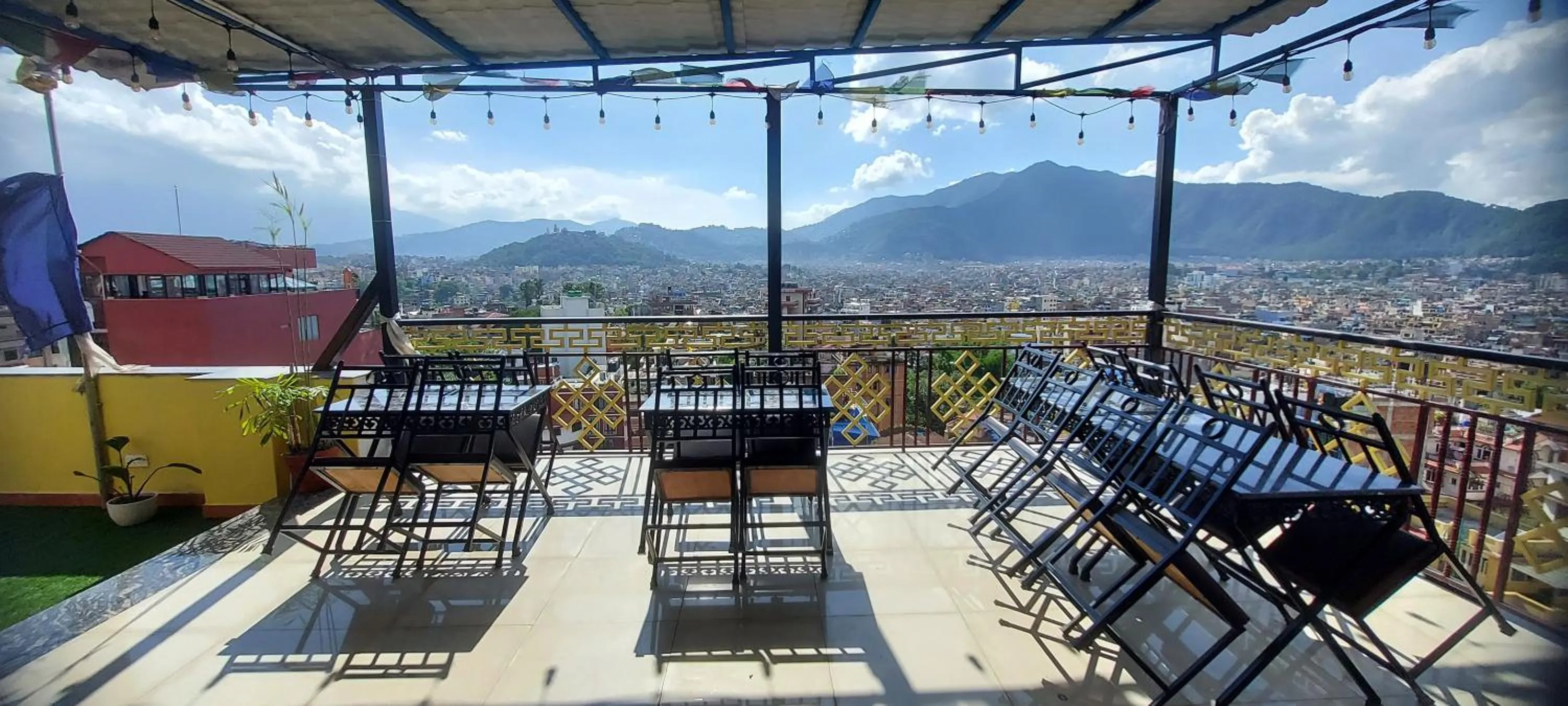Balcony/Terrace in Hotel Yakroo Manang
