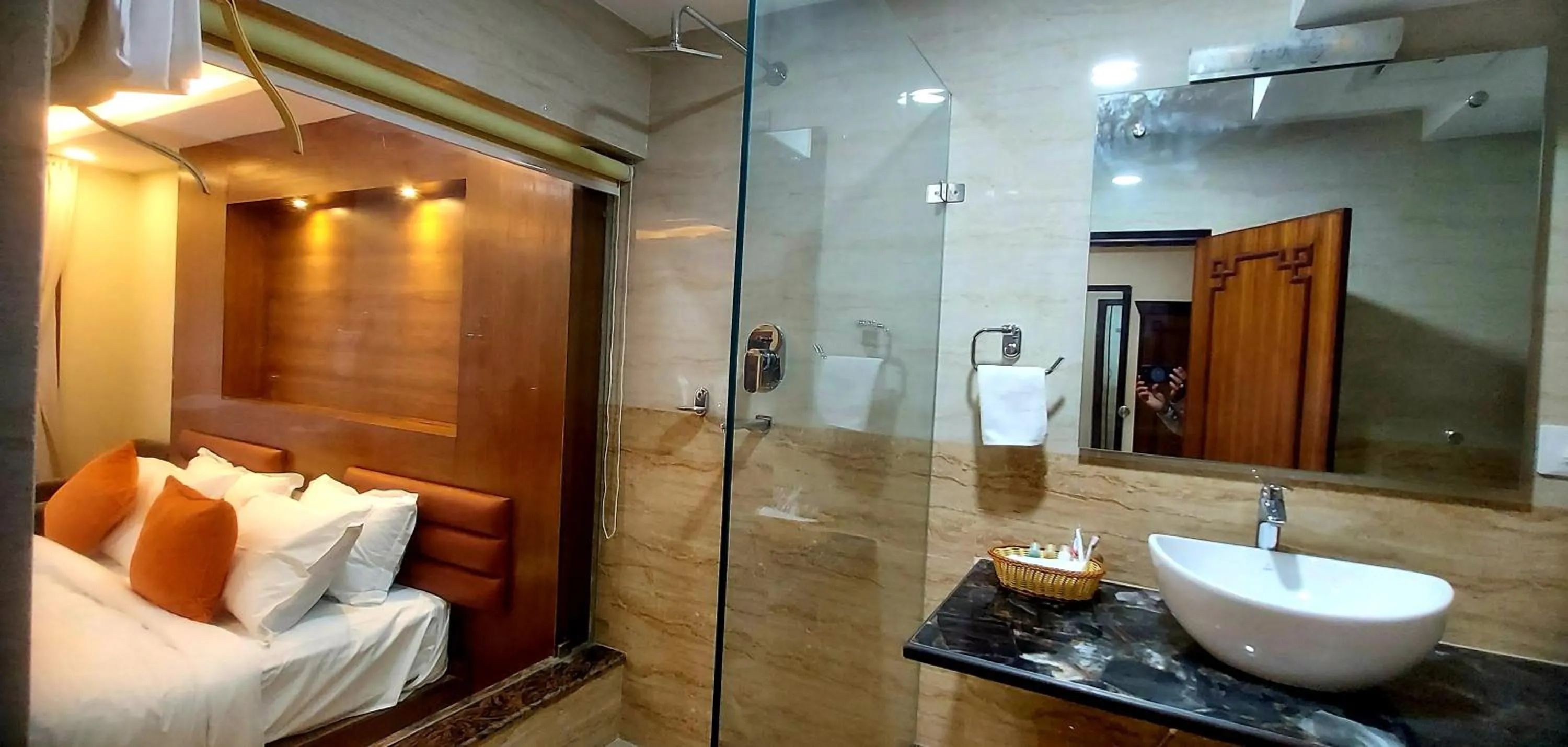 Bathroom in Hotel Yakroo Manang