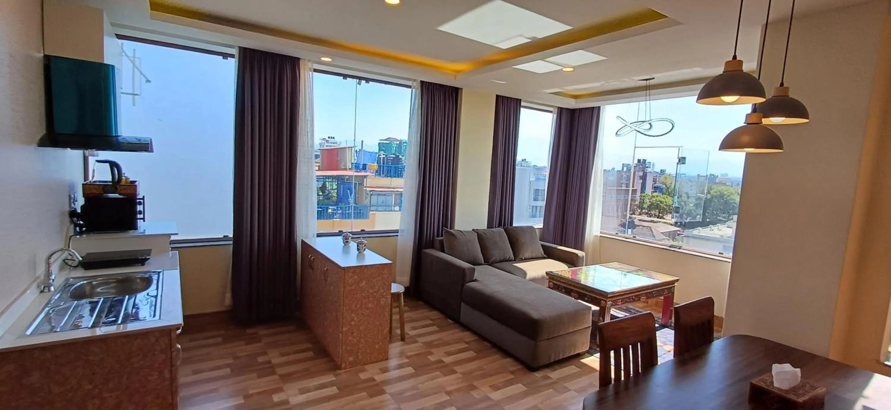 Kitchen or kitchenette in Hotel Yakroo Manang