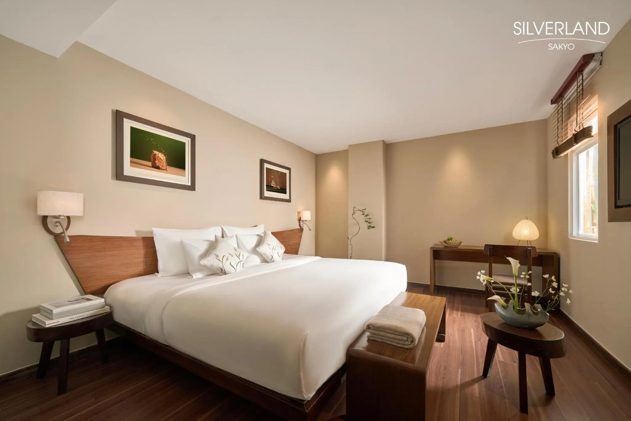 Photo of the whole room, Bed in Silverland Sakyo Hotel