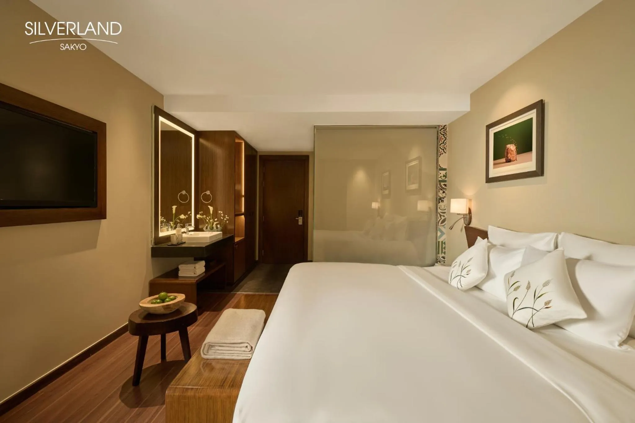 Bed in Silverland Sakyo Hotel