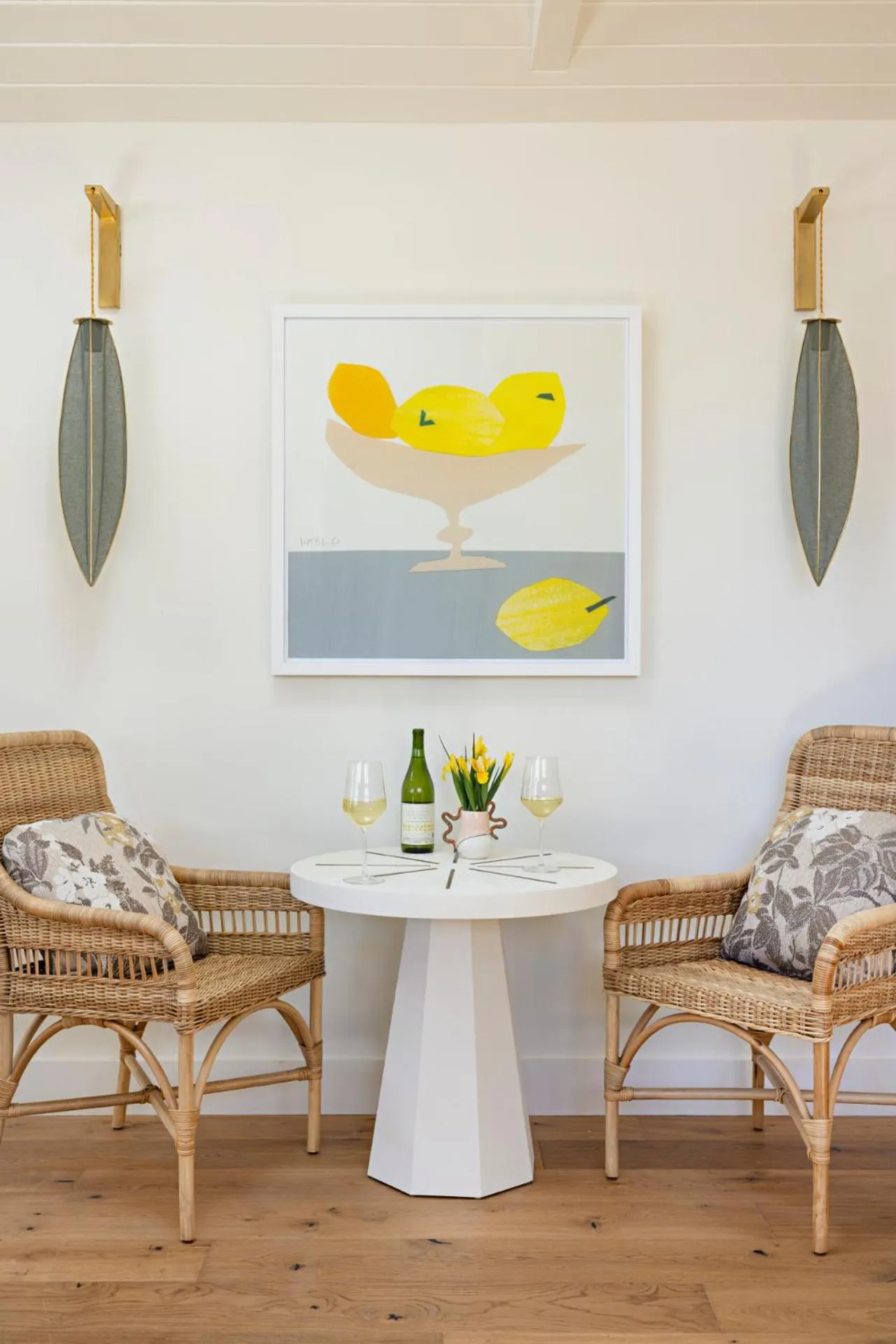 Seating area in Farmhouse Paso