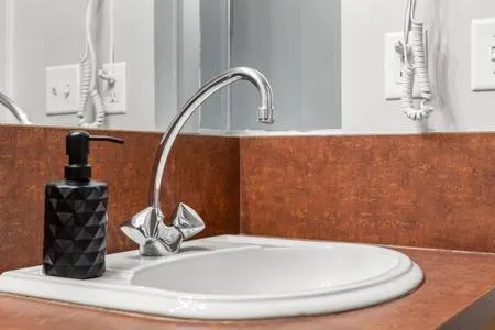 The Pastel I Closest Available Airbnb To Stampede