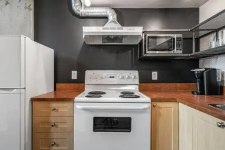 The Pastel I Closest Available Airbnb To Stampede