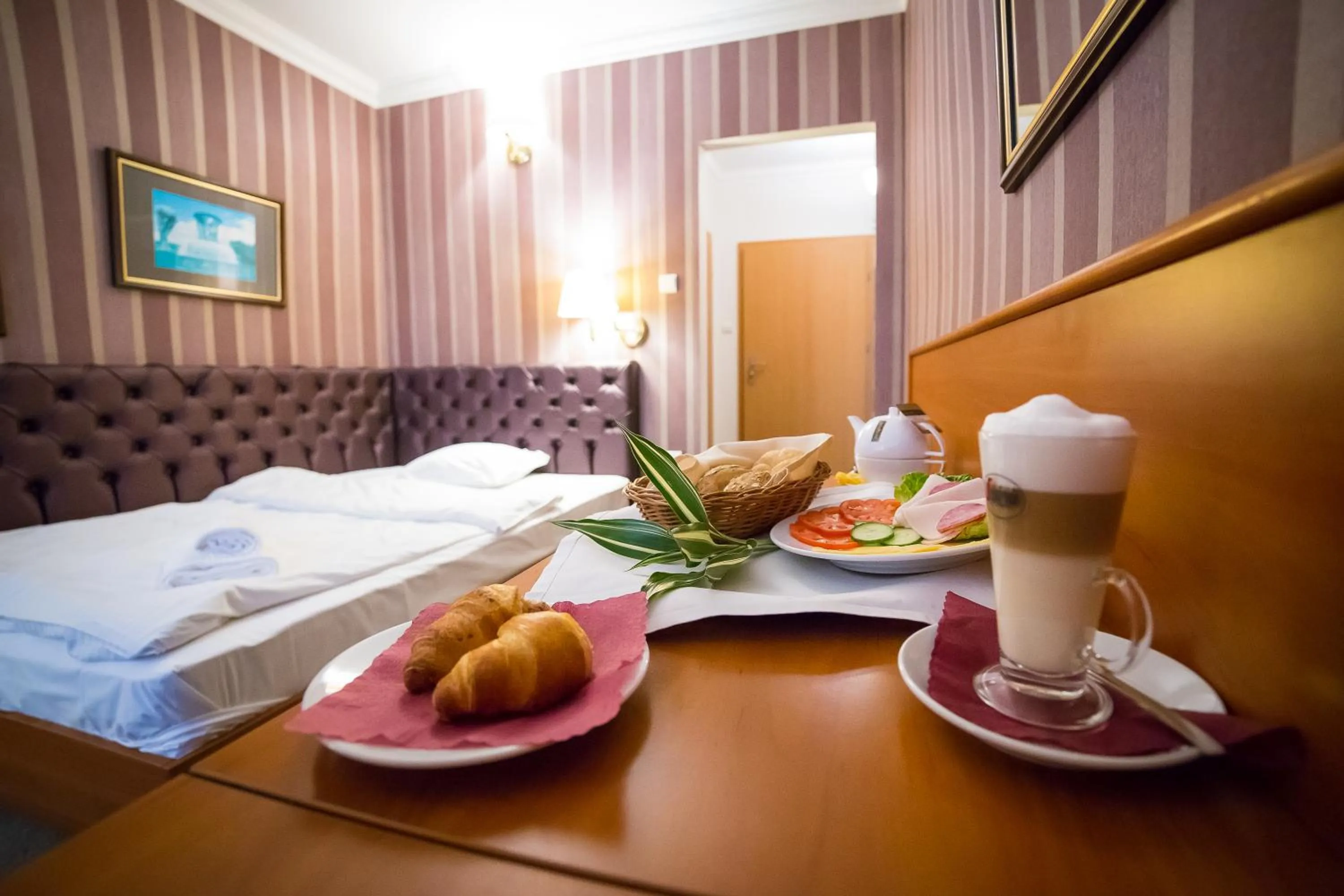 Decorative detail, Bed in Hotel Europejski