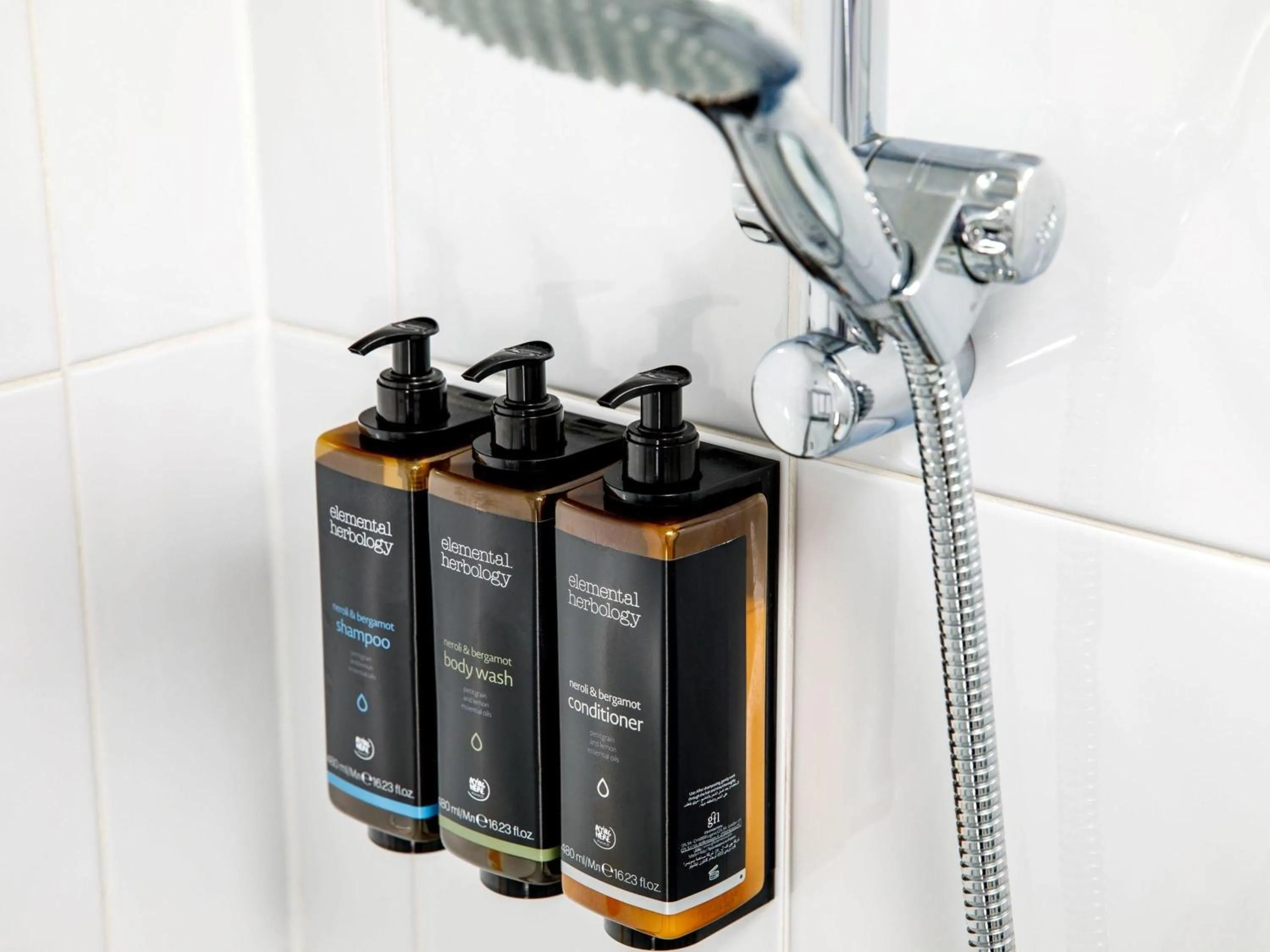 Bedroom in Mercure Glasgow City Hotel