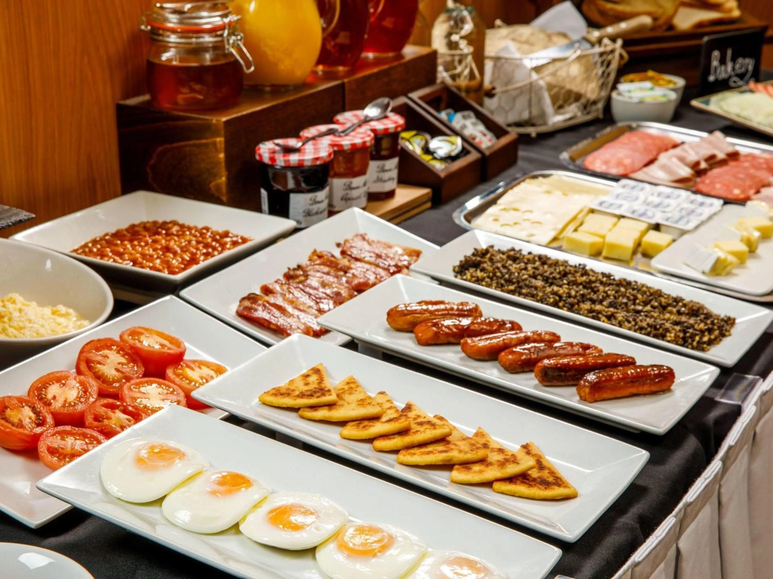 Breakfast in Mercure Glasgow City Hotel