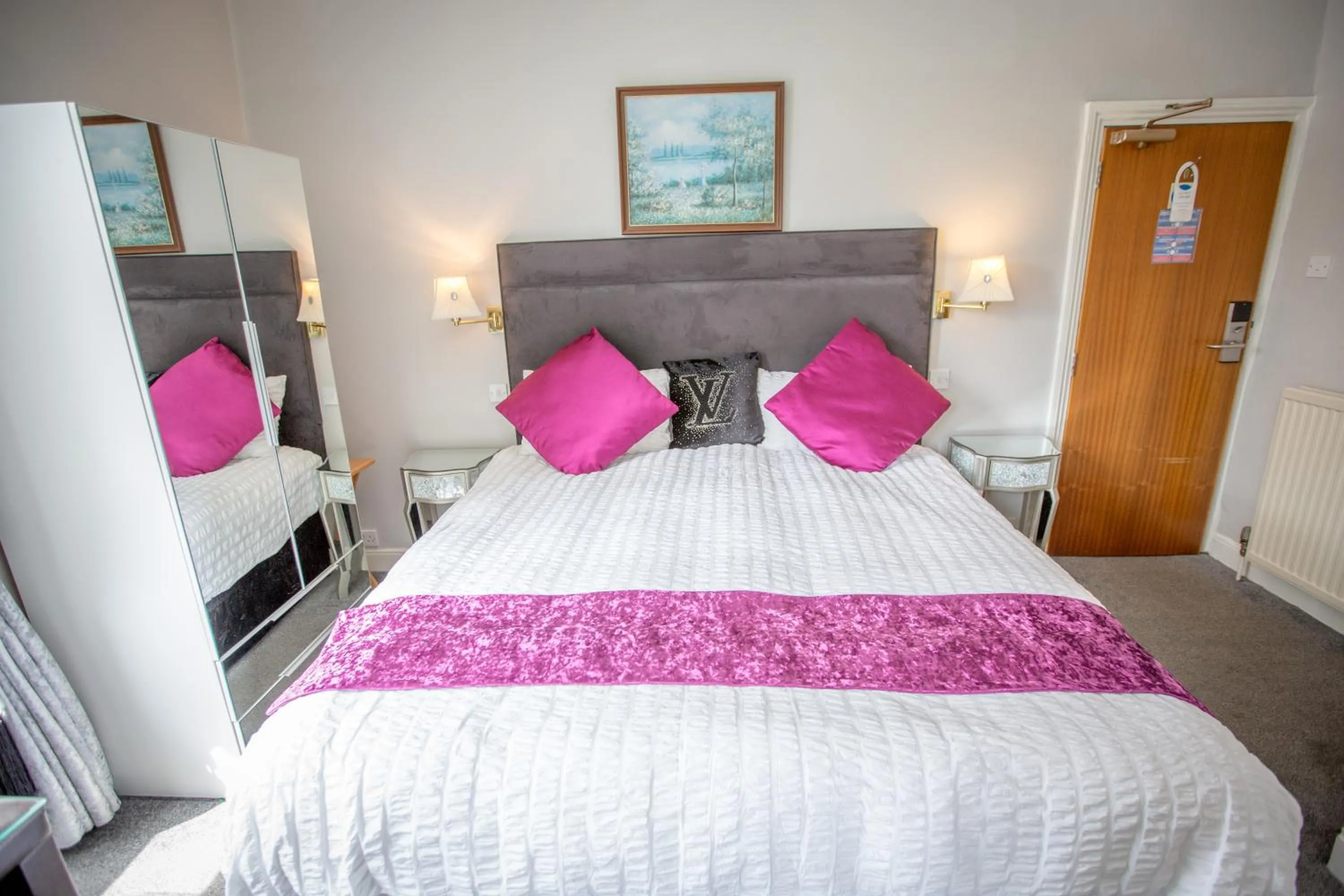 Bedroom, Bed in Ilkley Riverside Hotel