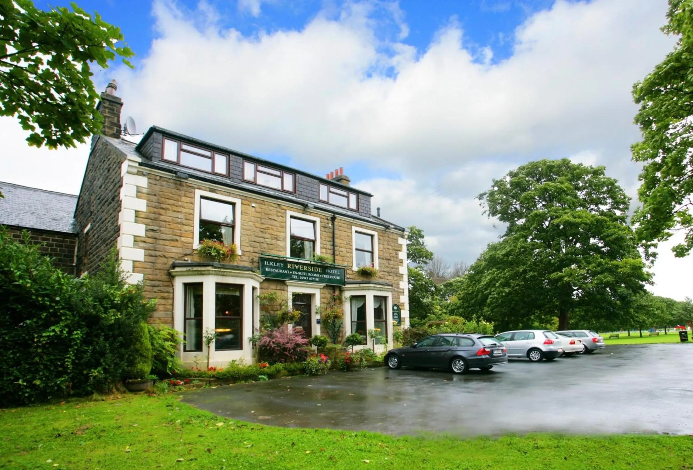 Facade/entrance in Ilkley Riverside Hotel