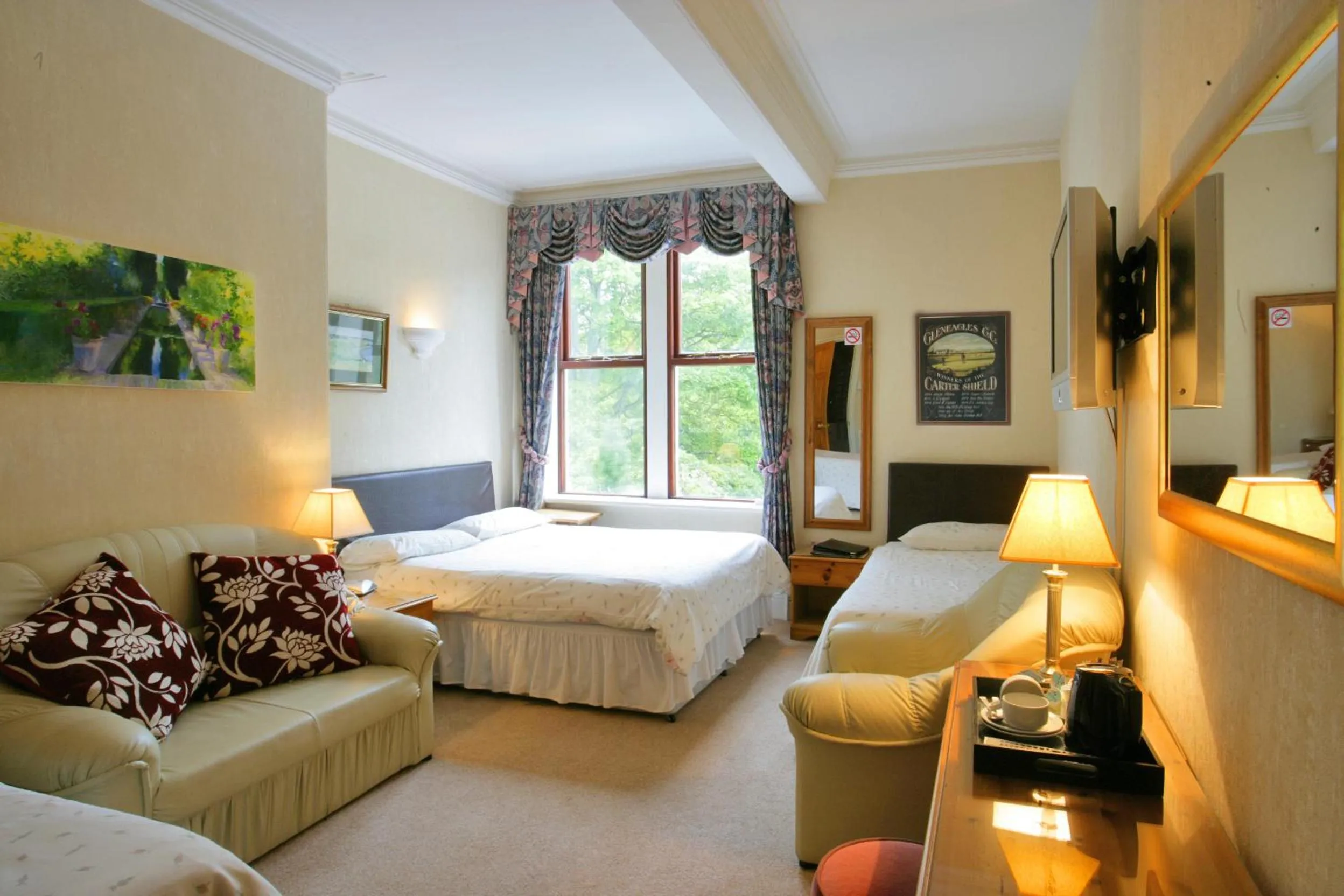 Bedroom, Bed in Ilkley Riverside Hotel