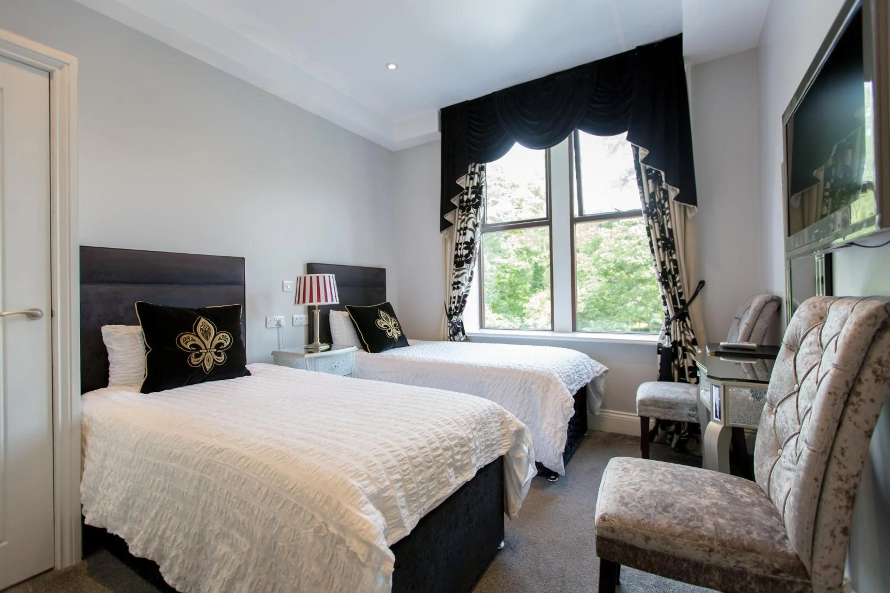 Bedroom, Bed in Ilkley Riverside Hotel