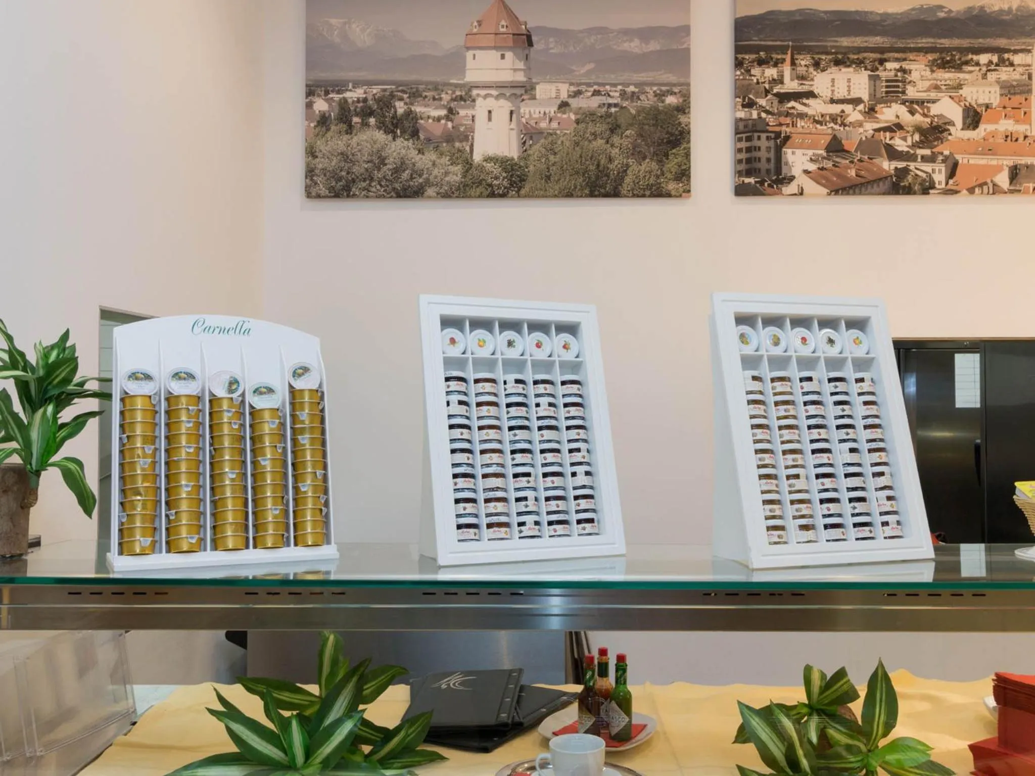 Buffet breakfast in WinRooms "hotel&apartments"