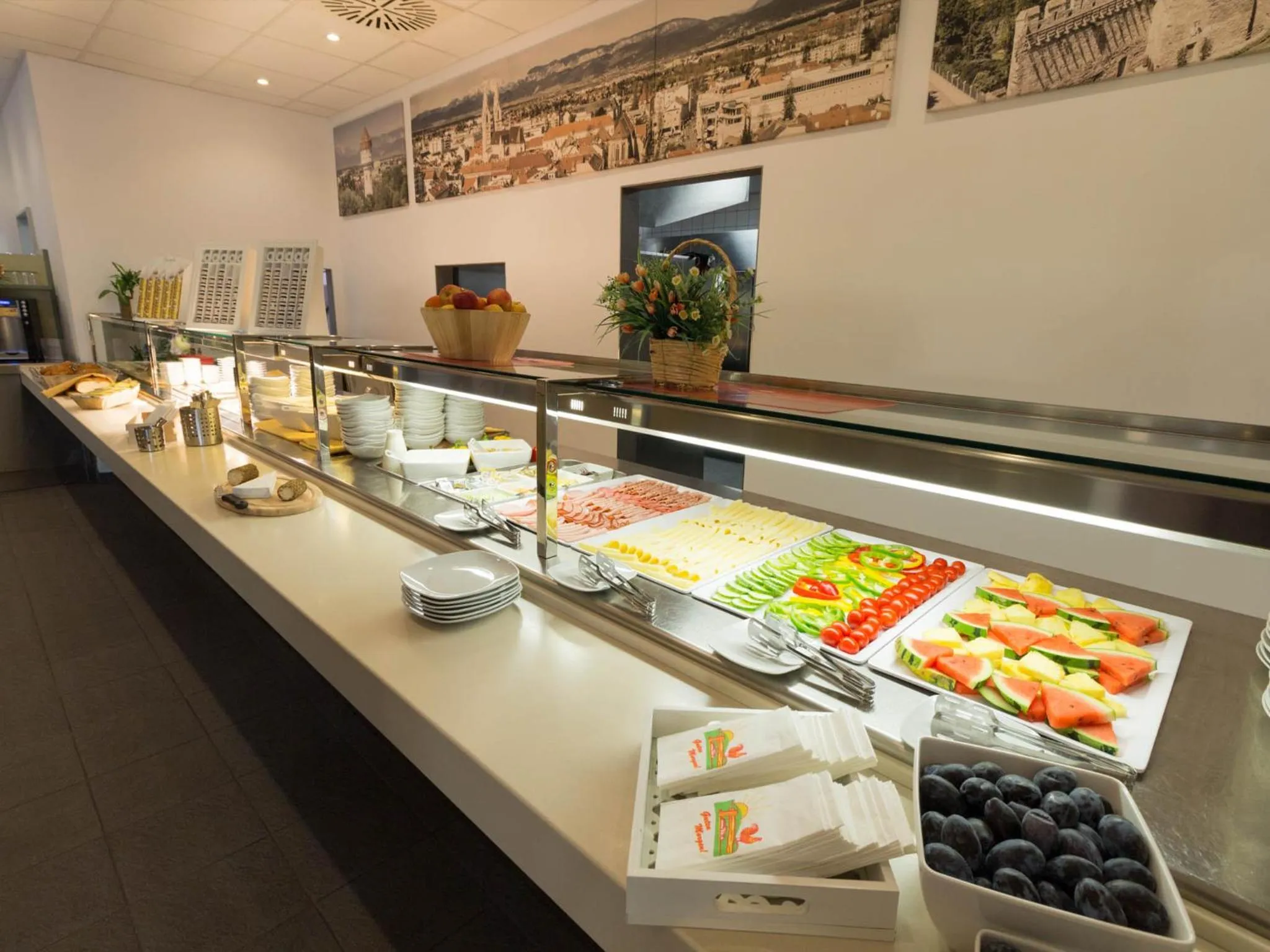 Continental breakfast in WinRooms "hotel&apartments"