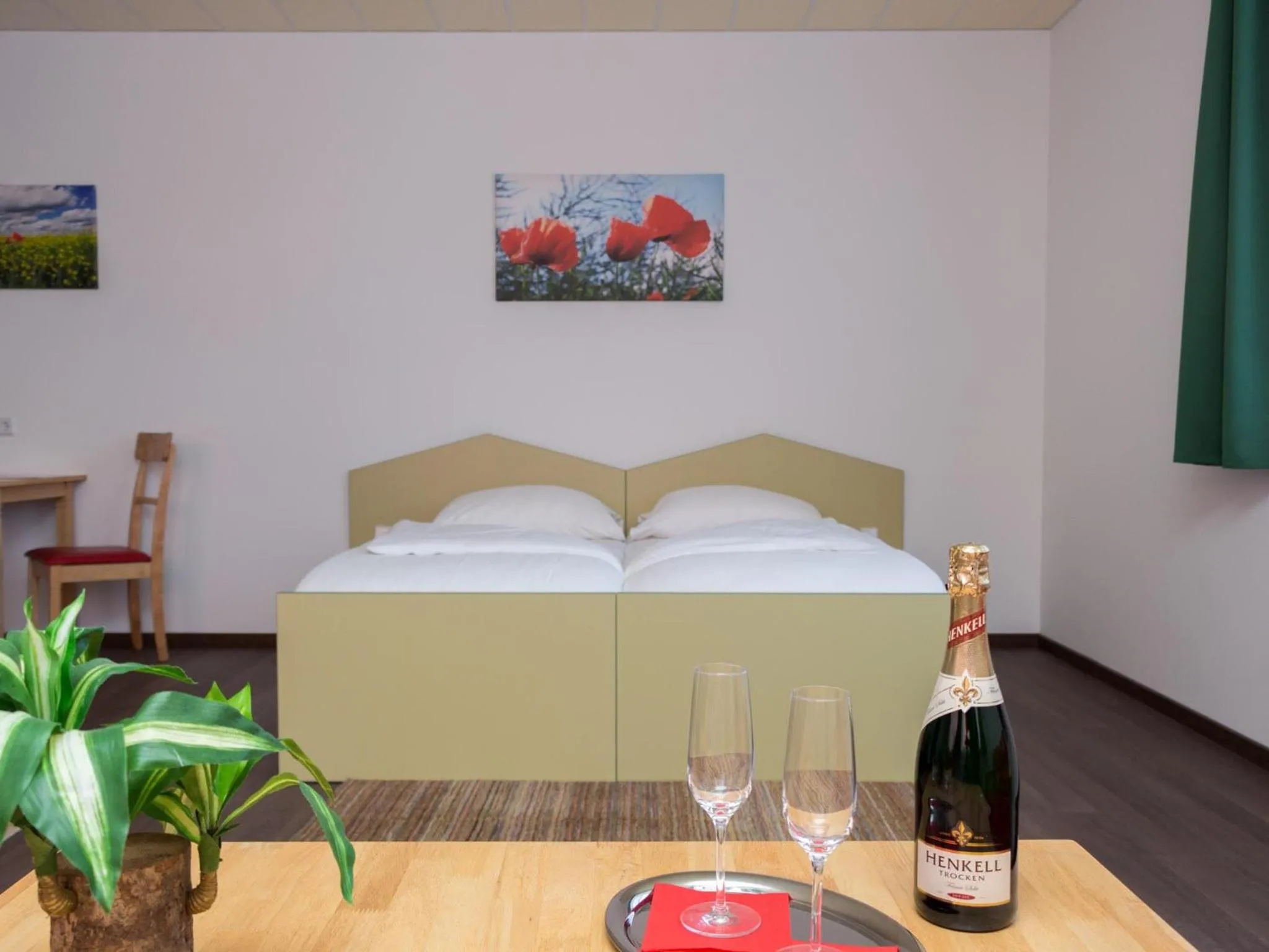 Photo of the whole room, Bed in WinRooms "hotel&apartments"