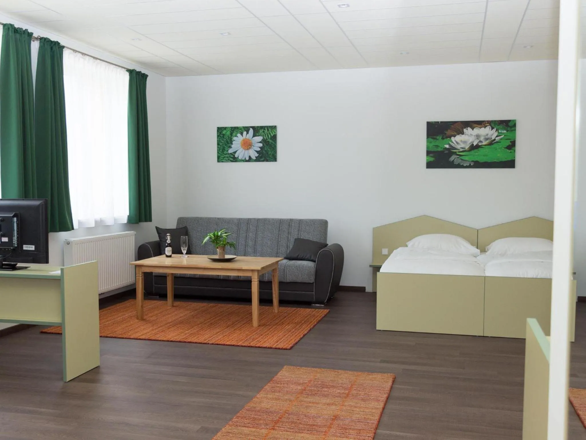 Photo of the whole room in WinRooms "hotel&apartments"