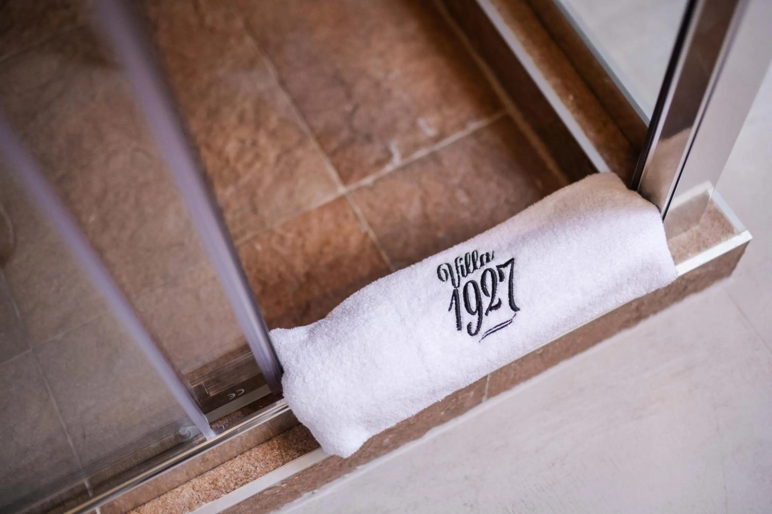 towels in Villa 1927