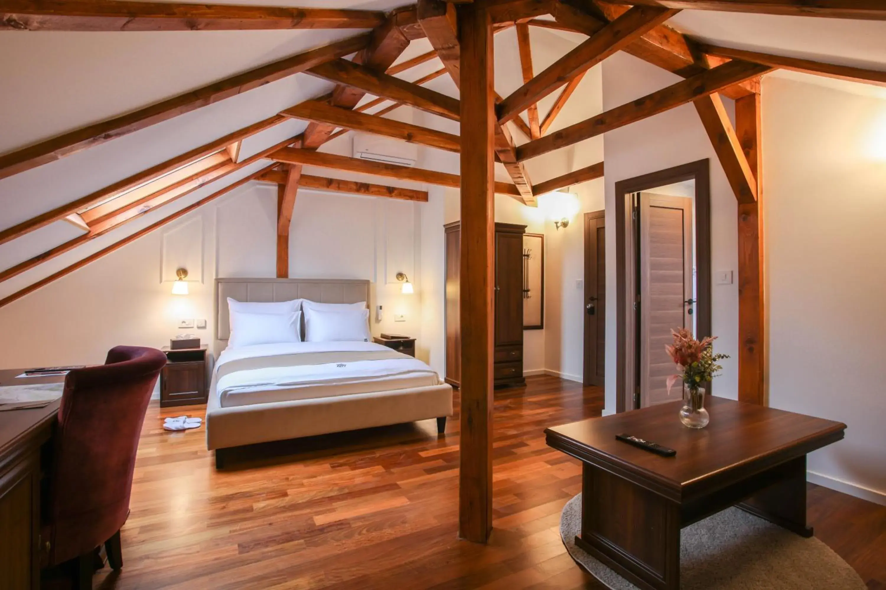 King Room with Two King Beds in Villa 1927 King Room with Two King Beds in Villa 1927