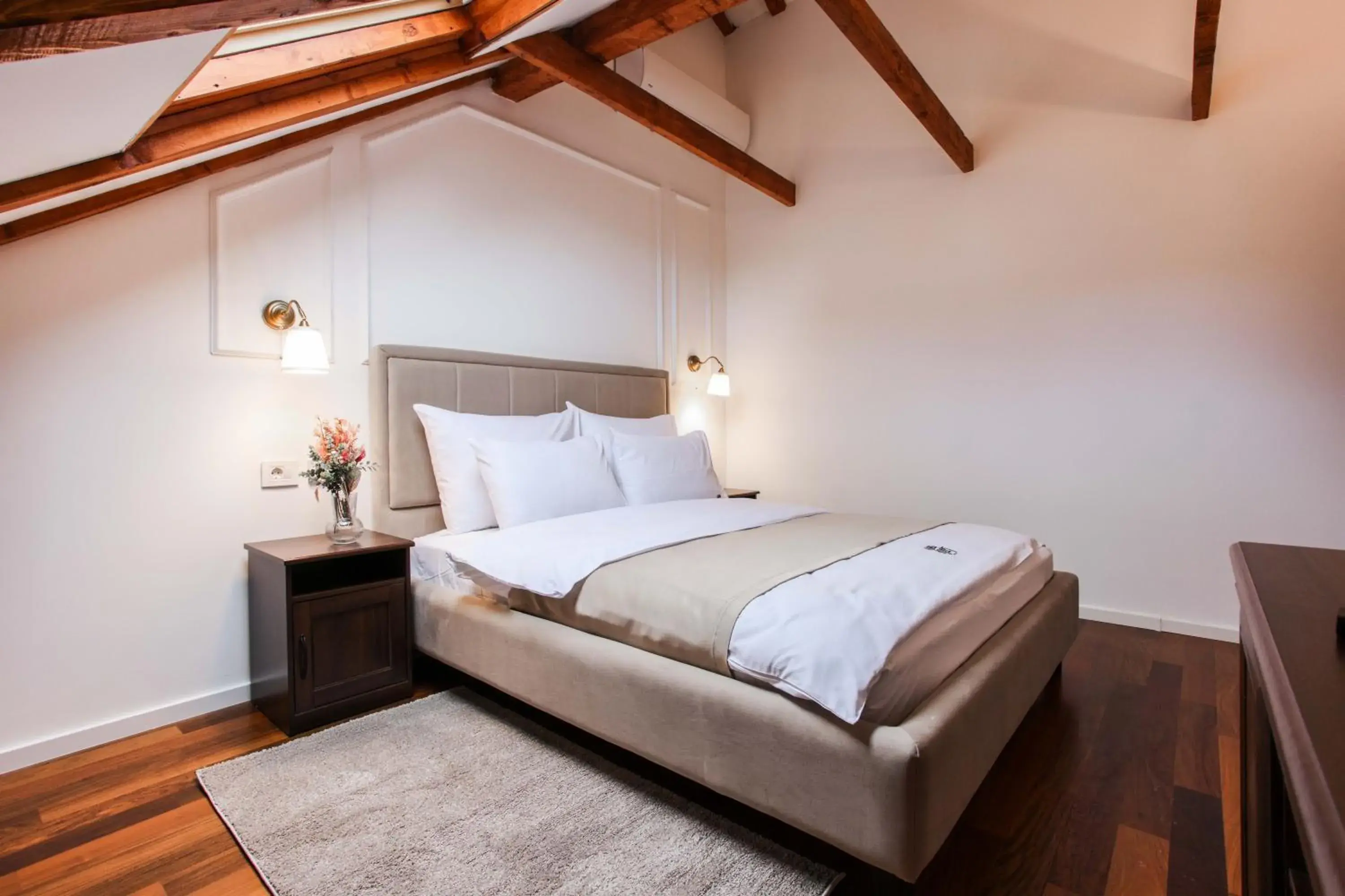 Apartment with Terrace in Villa 1927 Apartment with Terrace in Villa 1927