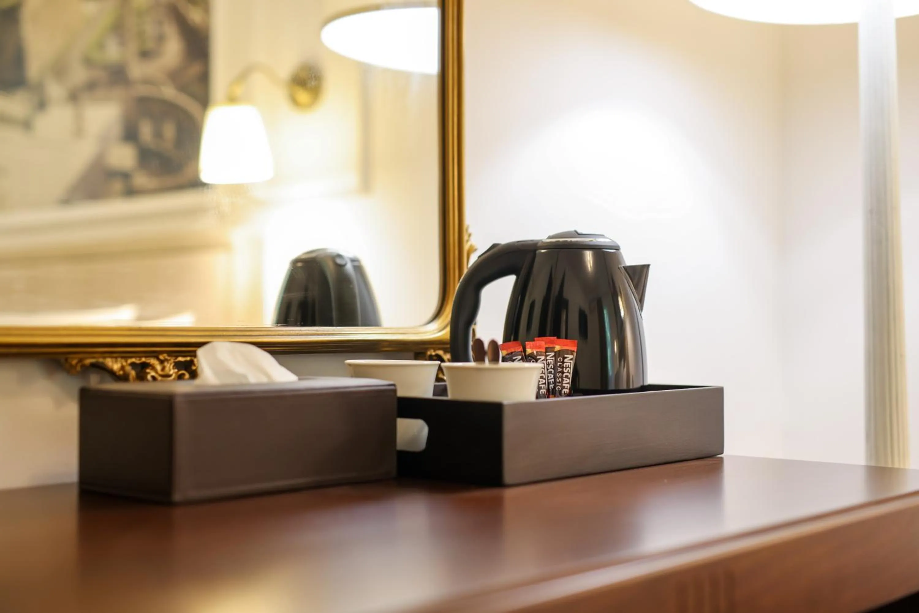 Coffee/tea facilities in Villa 1927