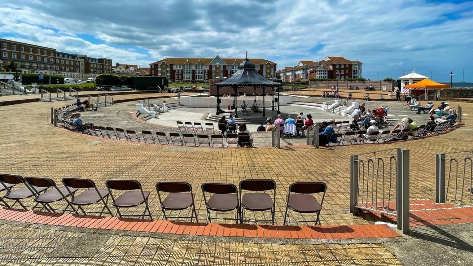 Walpole Bay 2 bed Stunning Garden Apt By Adliv