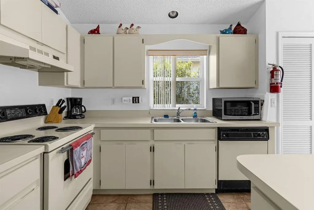 2974 Viscount Villa 3bed+ Pool&Spa