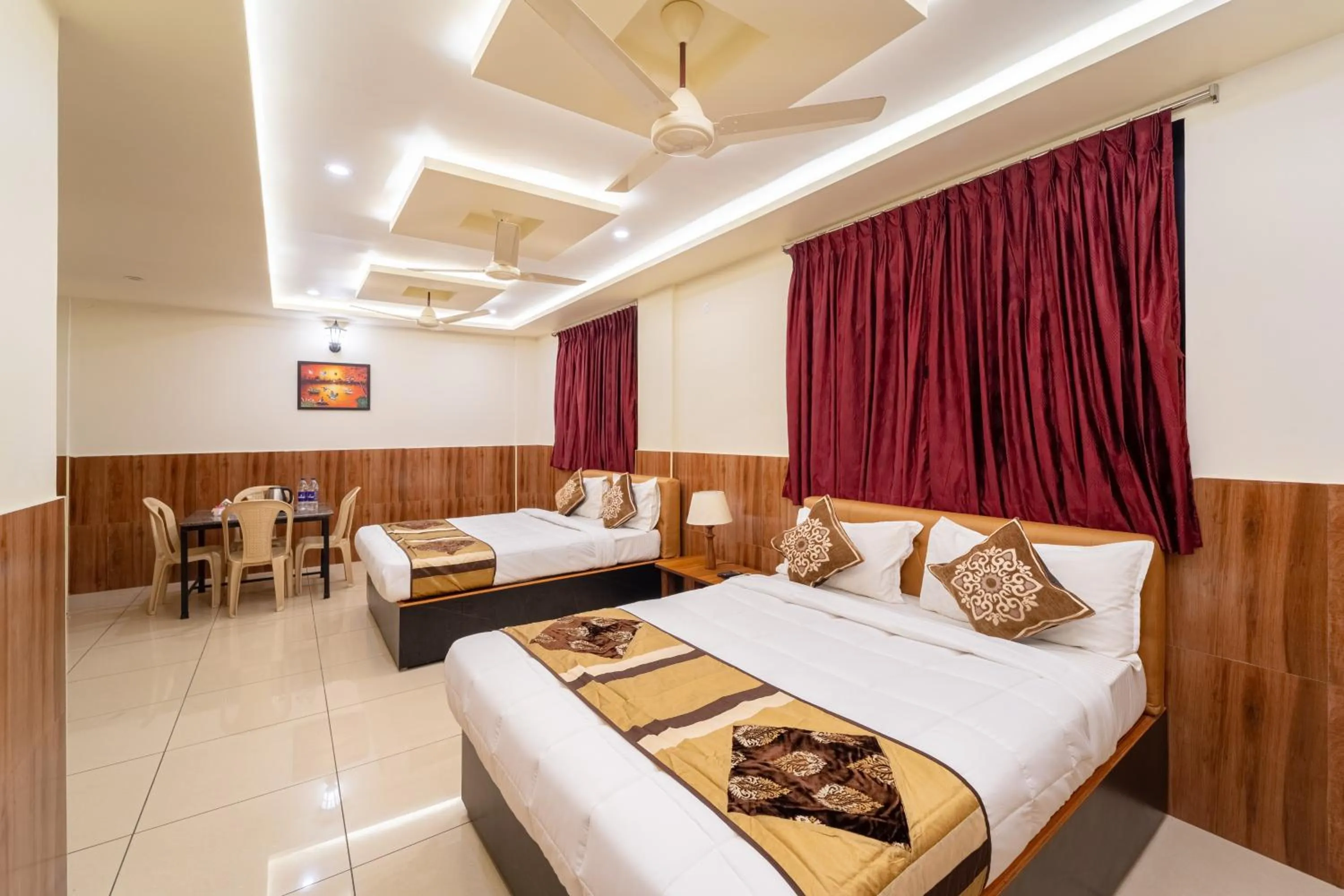 Photo of the whole room in Pondy Stay