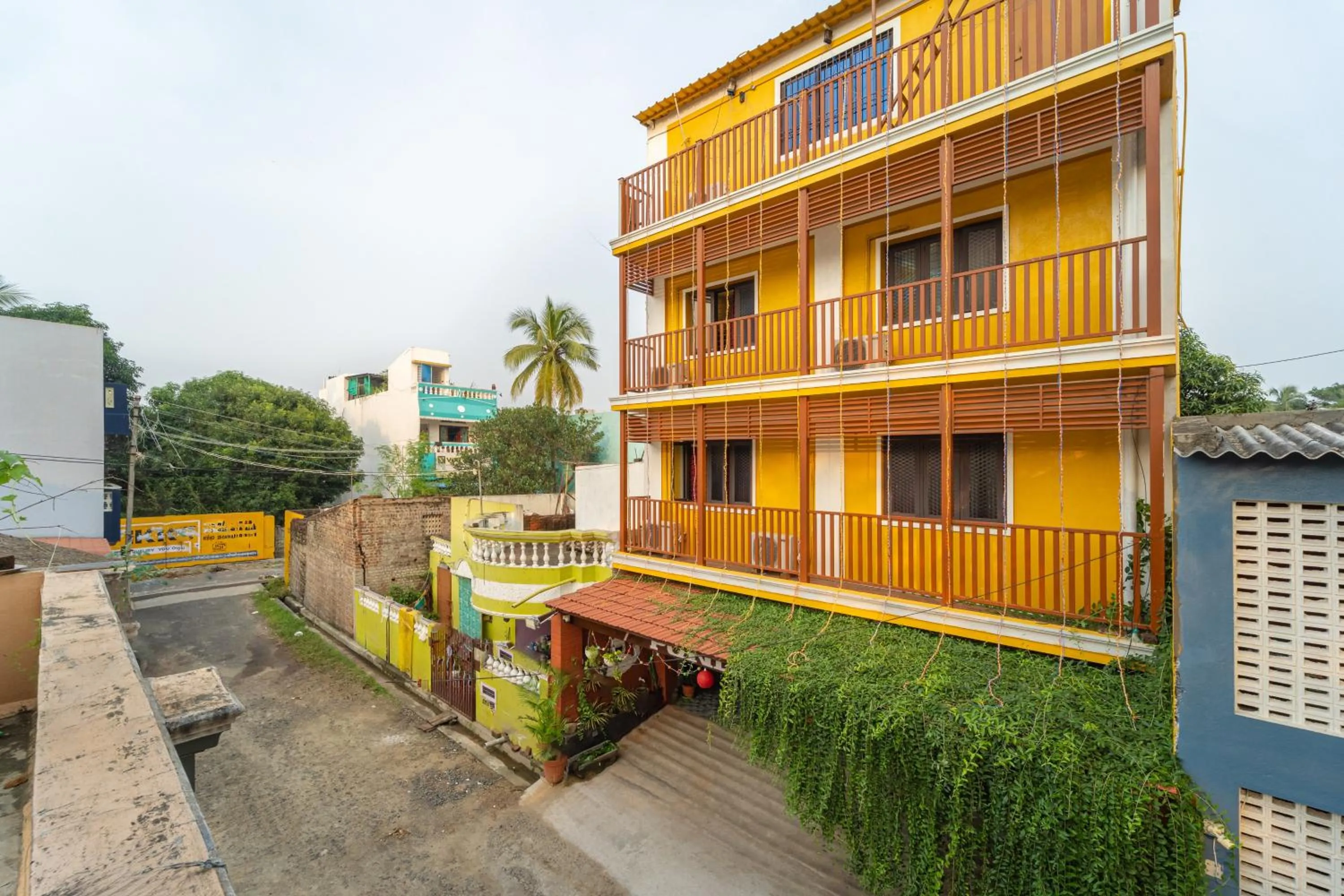 Street view in Pondy Stay