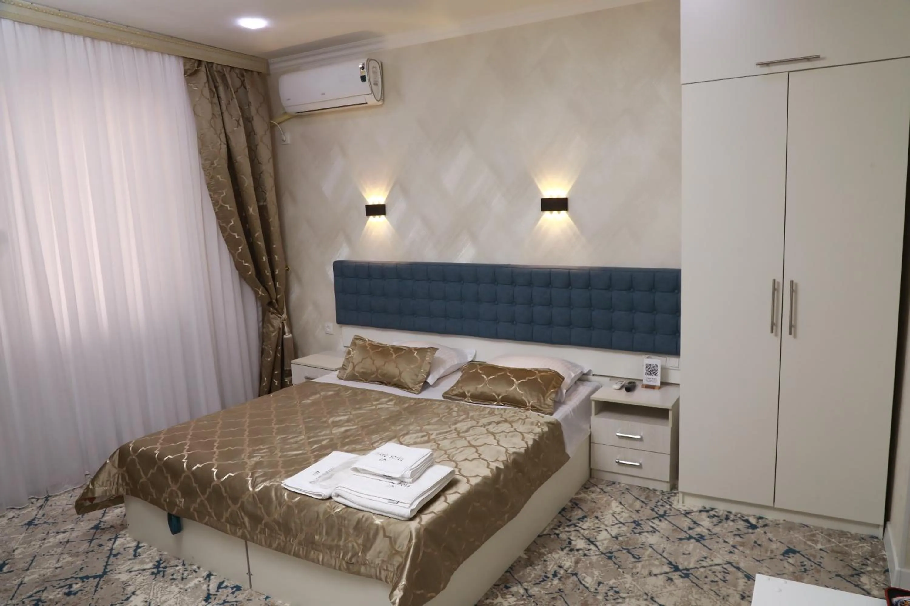 Bedroom, Bed in Sharq hotel