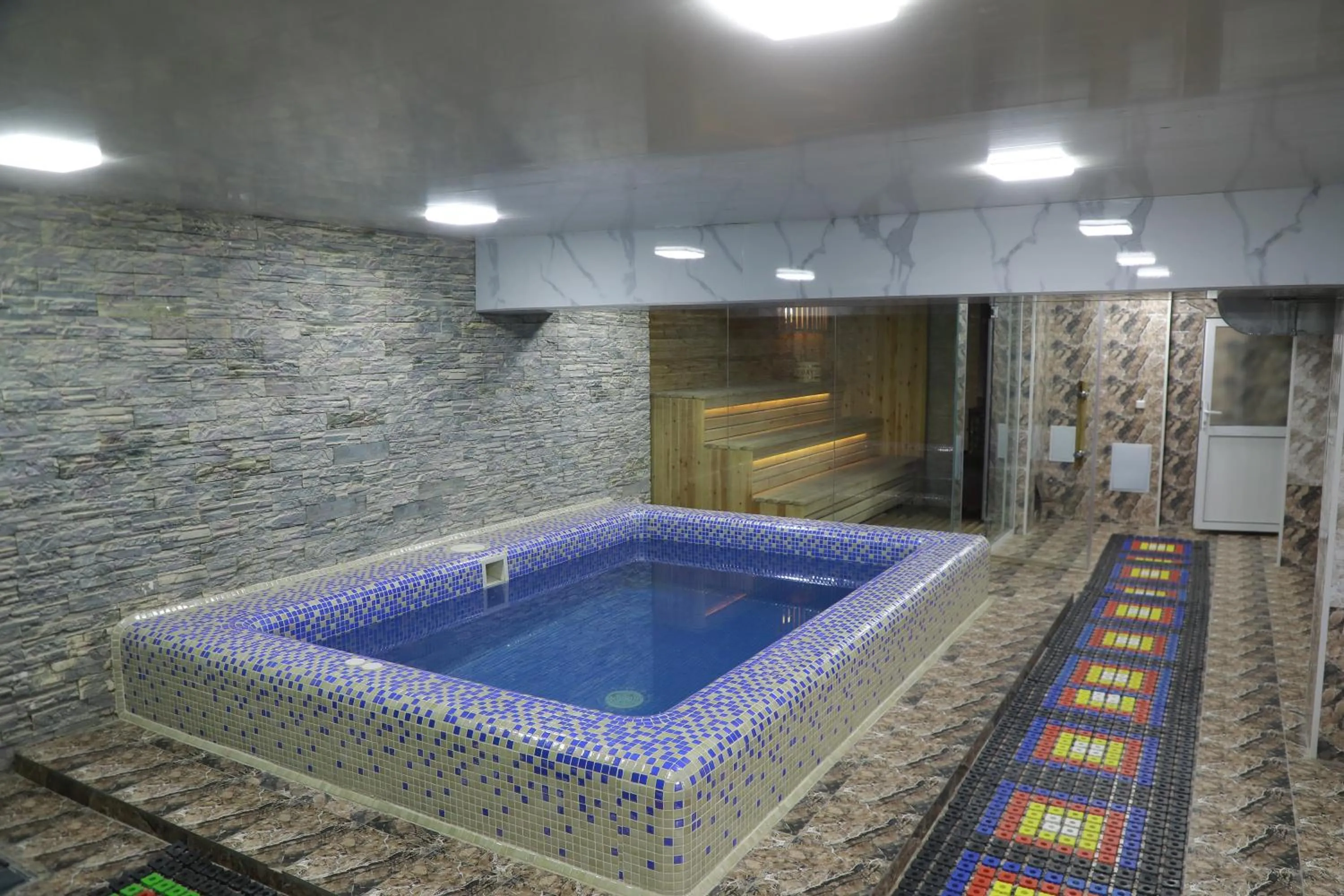 Swimming pool in Sharq hotel