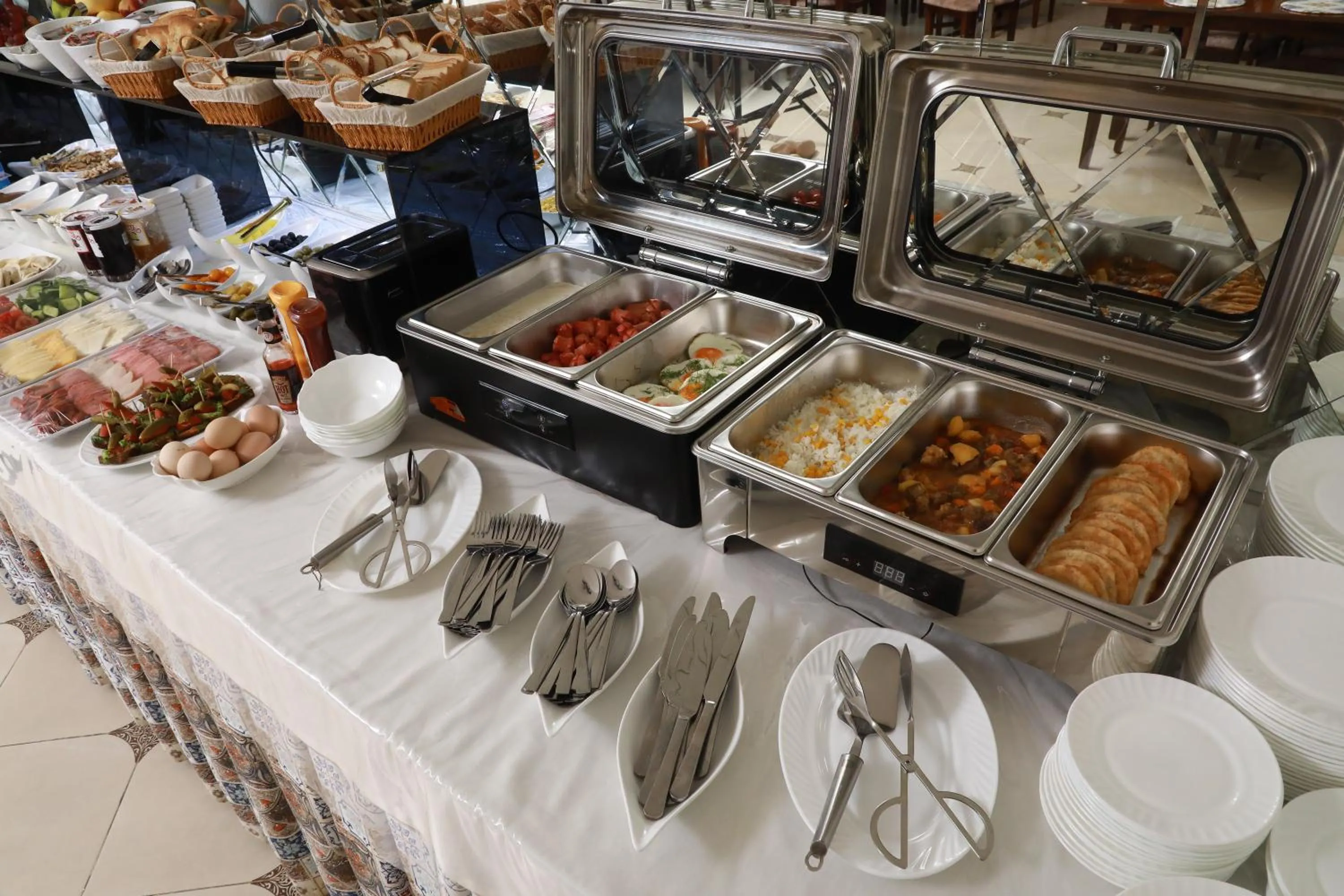 Breakfast in Sharq hotel