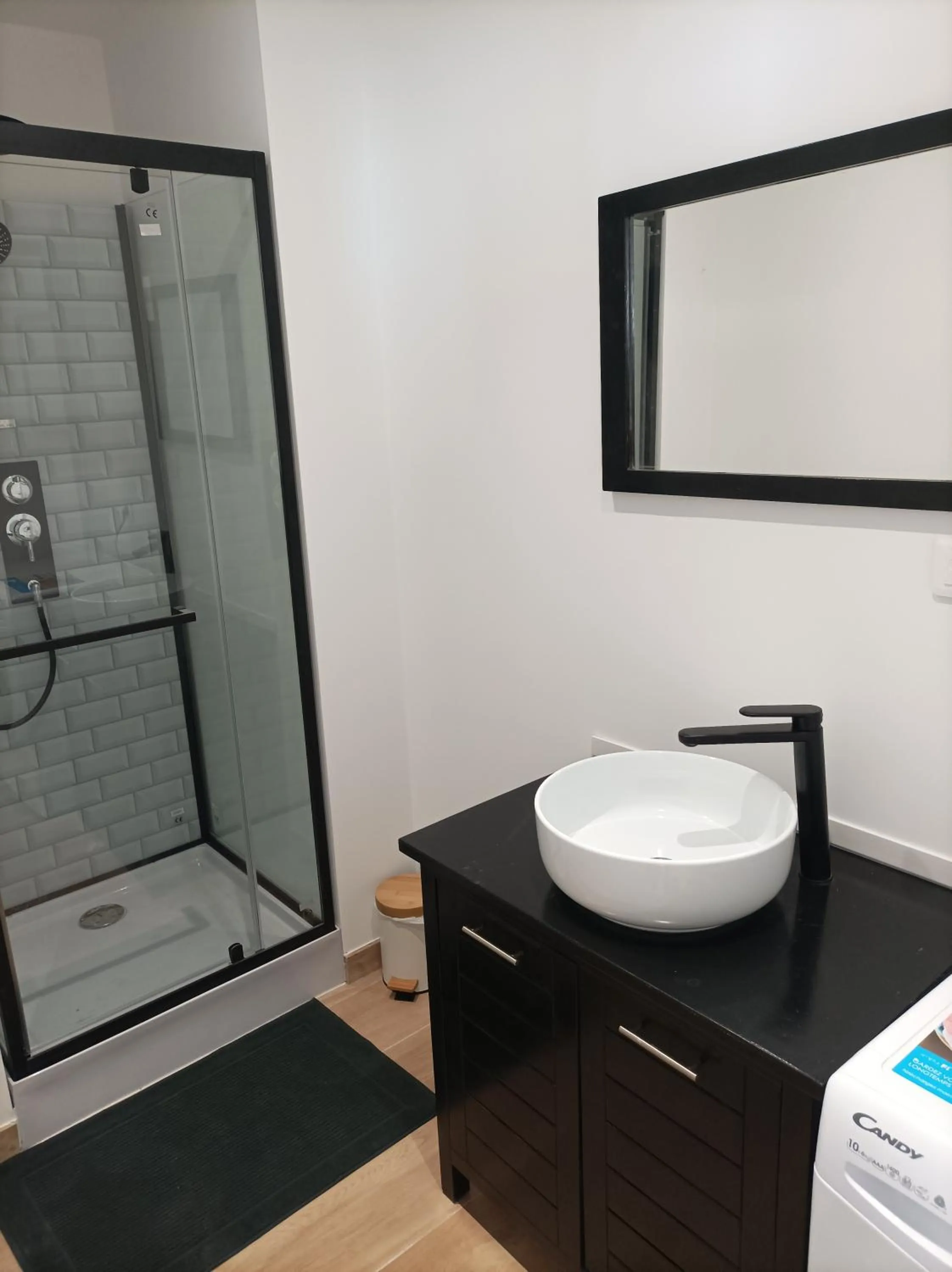 Bathroom in LE 16 CHAMBRES D'HÔTE