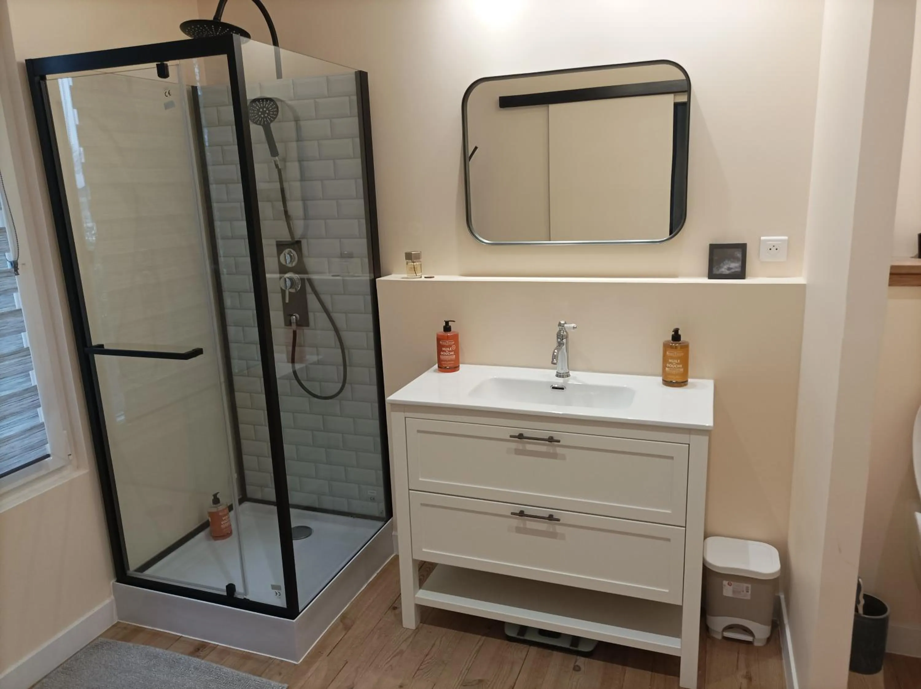 Bathroom in LE 16 CHAMBRES D'HÔTE