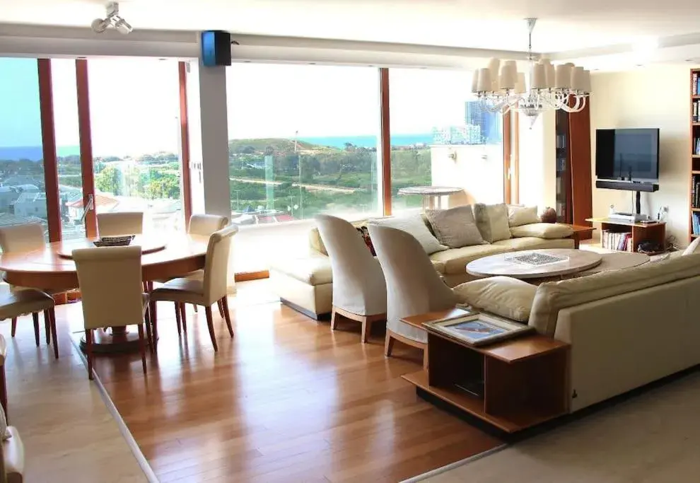 Luxury Breathtaking Seafront Penthouse Duplex Luxury Breathtaking Seafront Penthouse Duplex
