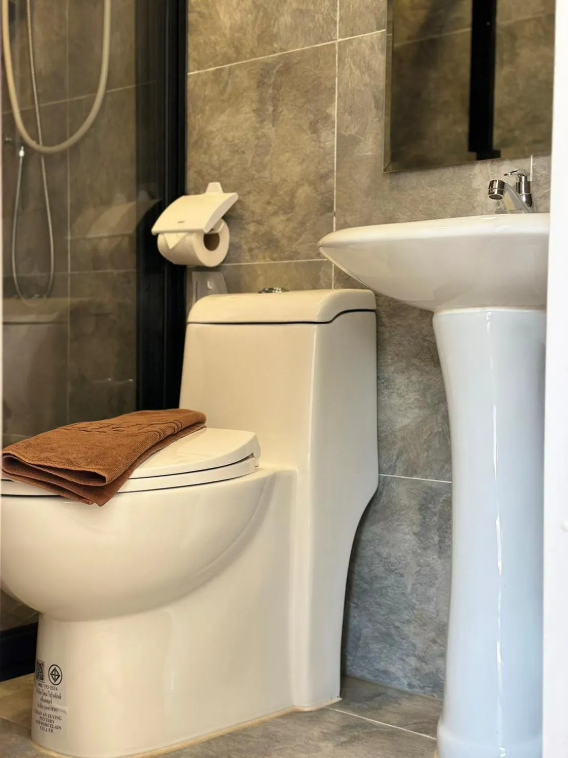 Toilet in Na Khonglong